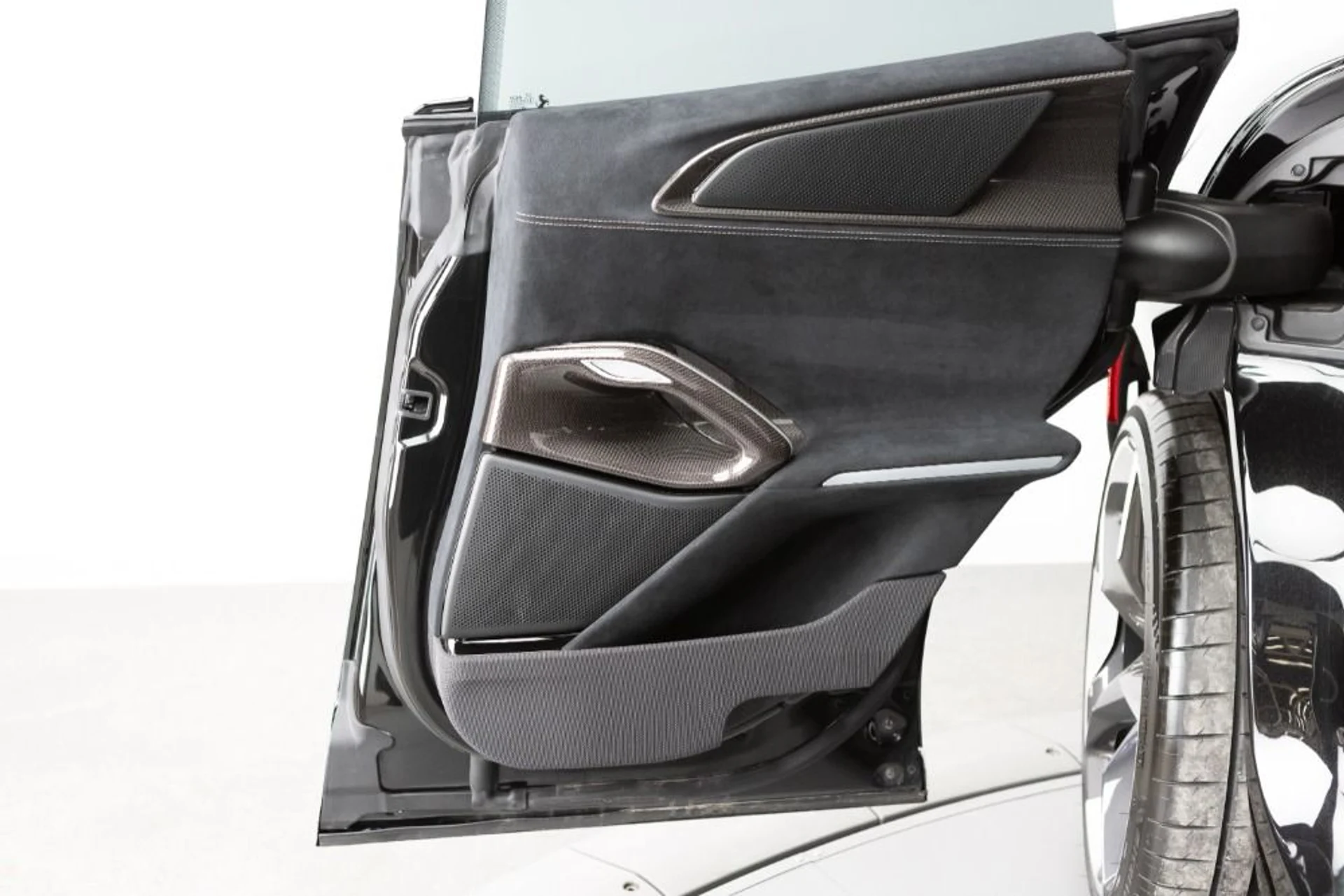 mph068_2459496861_Used_2025_Ferrari_Purosangue_f9d54113c4