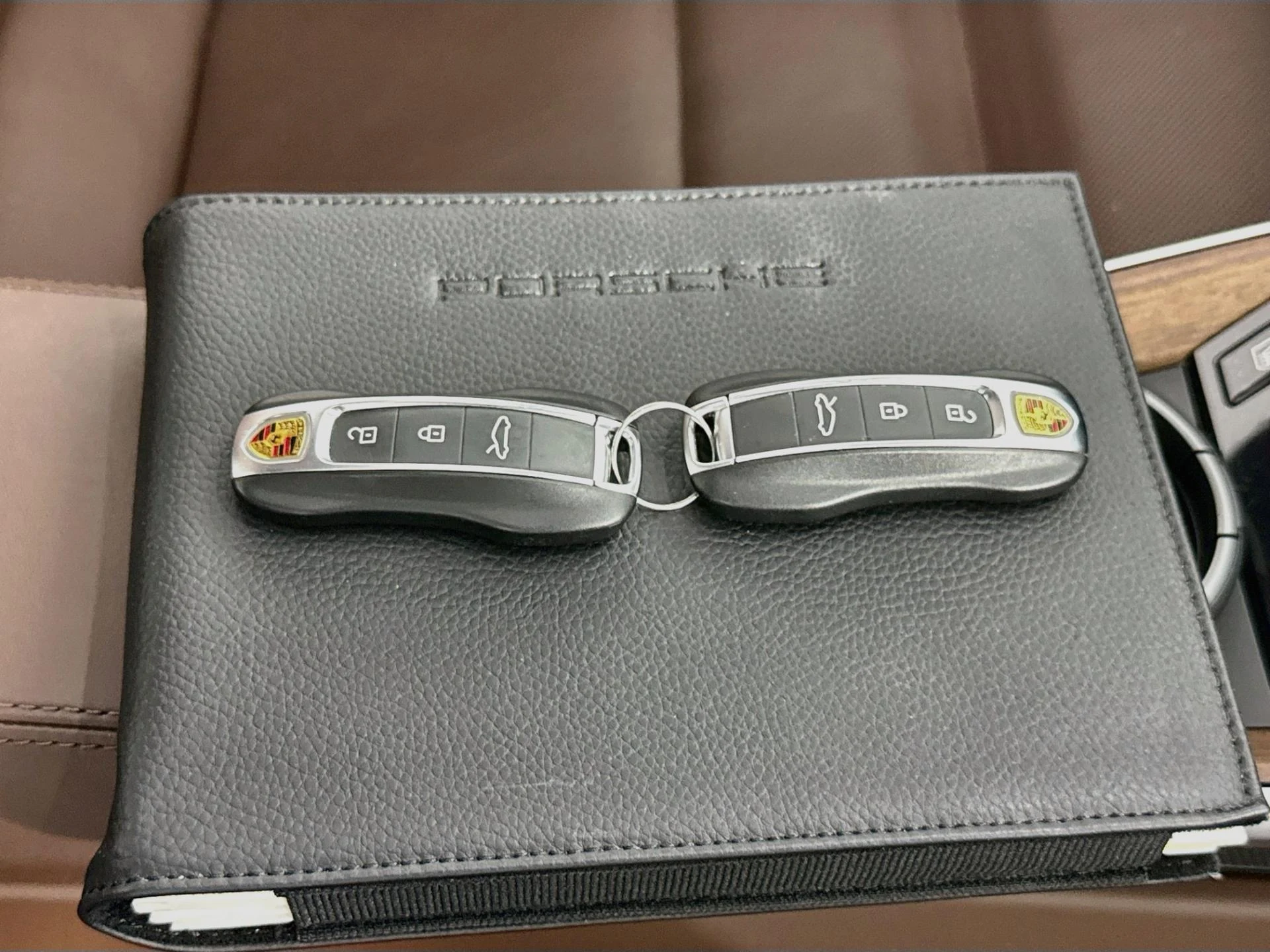 mph068_2485379572_Used_2021_Porsche_911_Turbo_S_1789763437_41343c4ea6