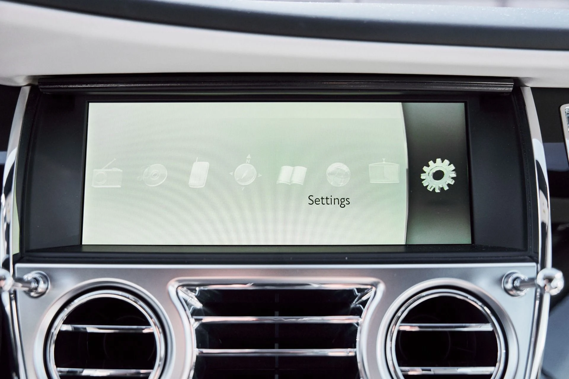 mph068_2499490553_Used_2015_Rolls_Royce_Wraith_1770669920_a8966f7f8c