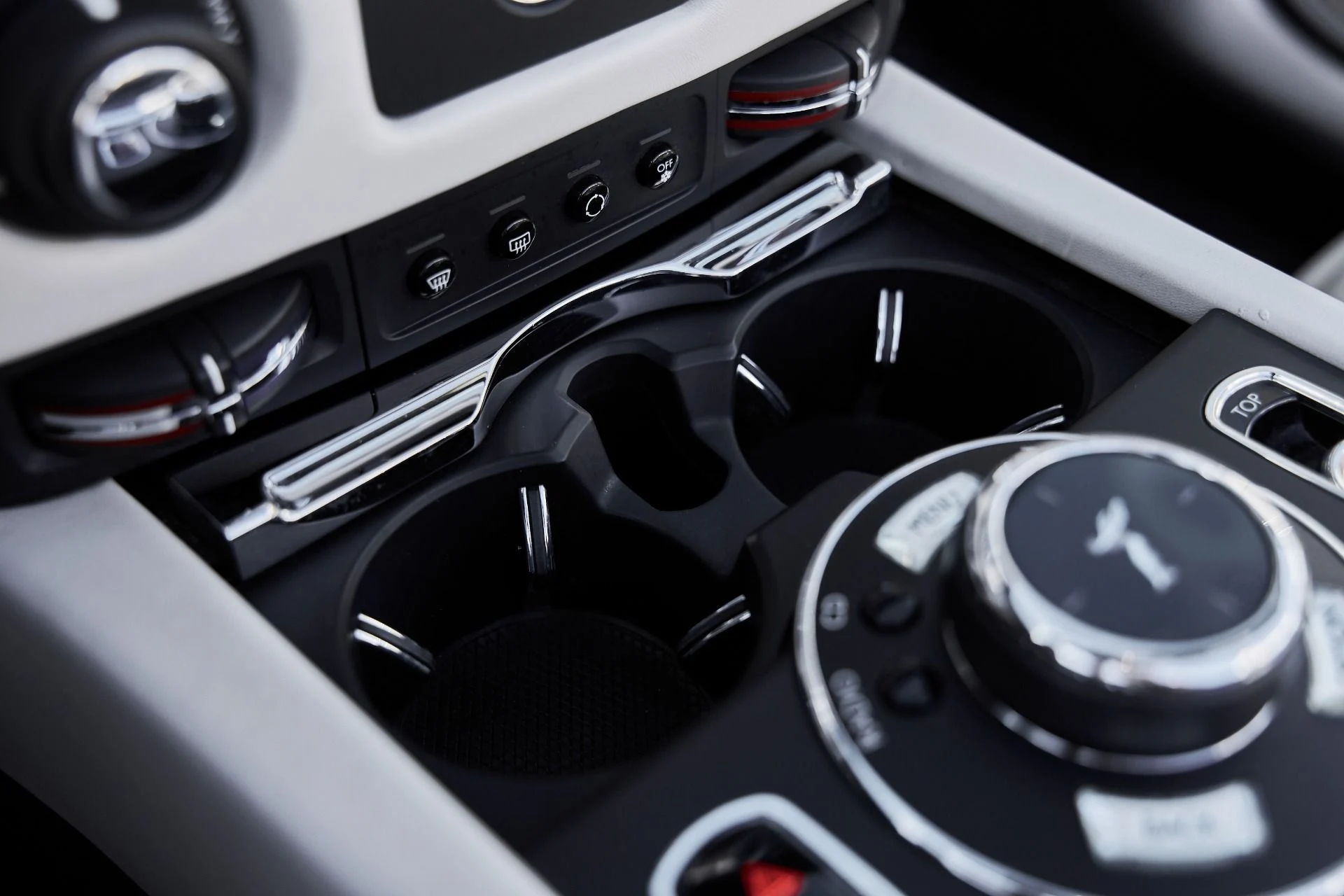 mph068_2506163141_Used_2016_Rolls_Royce_Dawn_Base_1770086792_97615663cc