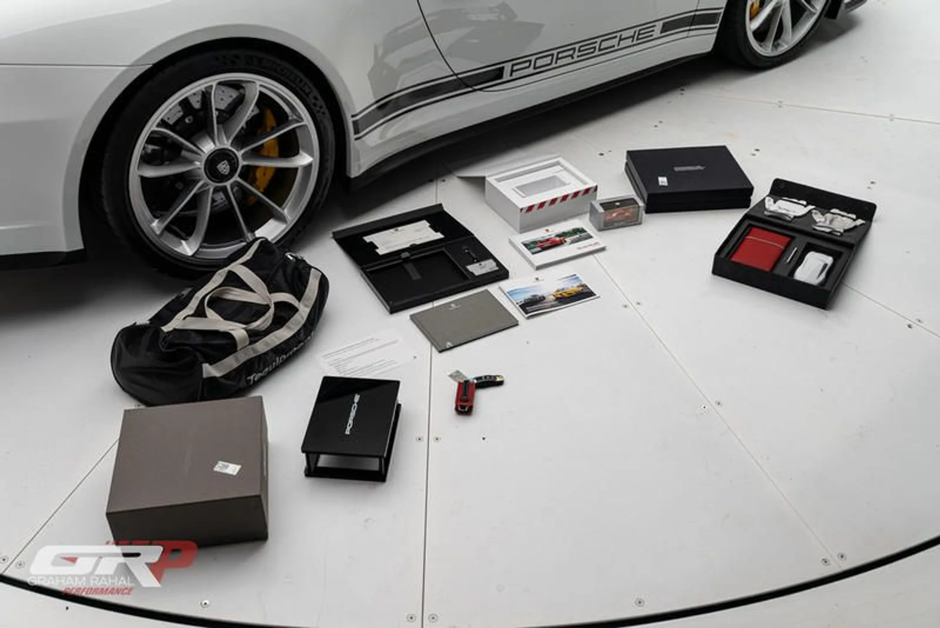 mph068_2520848742_E30_DD_6_B9_A0_AD_444_D_A50_F_8_D438_E27_E7_EE_0eac9f8b1f