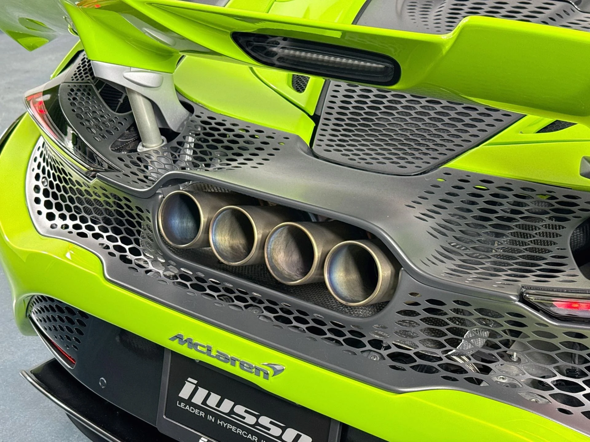 mph068_2539612149_Used_2022_Mc_Laren_765_LT_Spider_1789410125_16e6473603