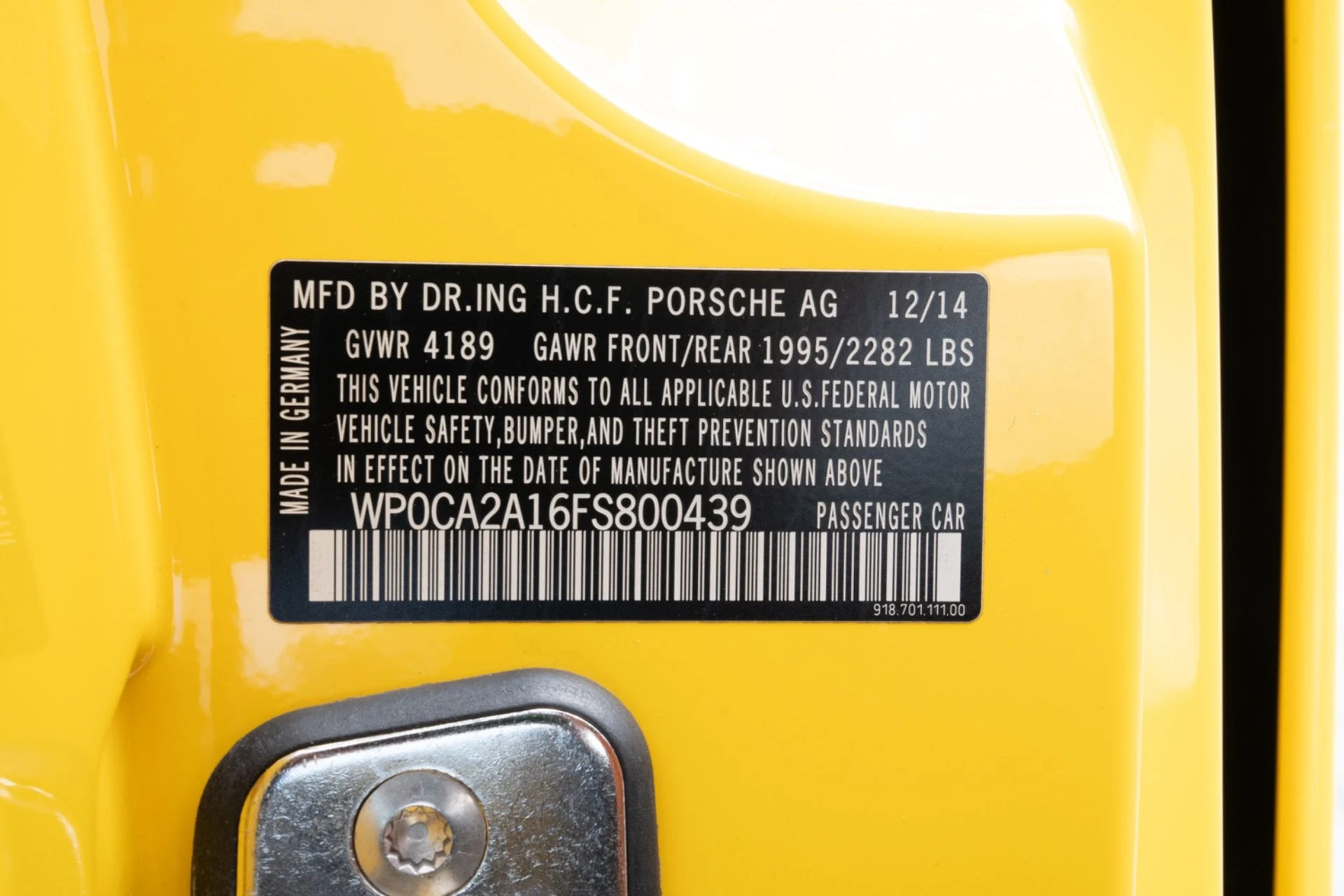 mph068_2582672038_Used_2015_Porsche_918_Spyder_1782406261_676bea102f