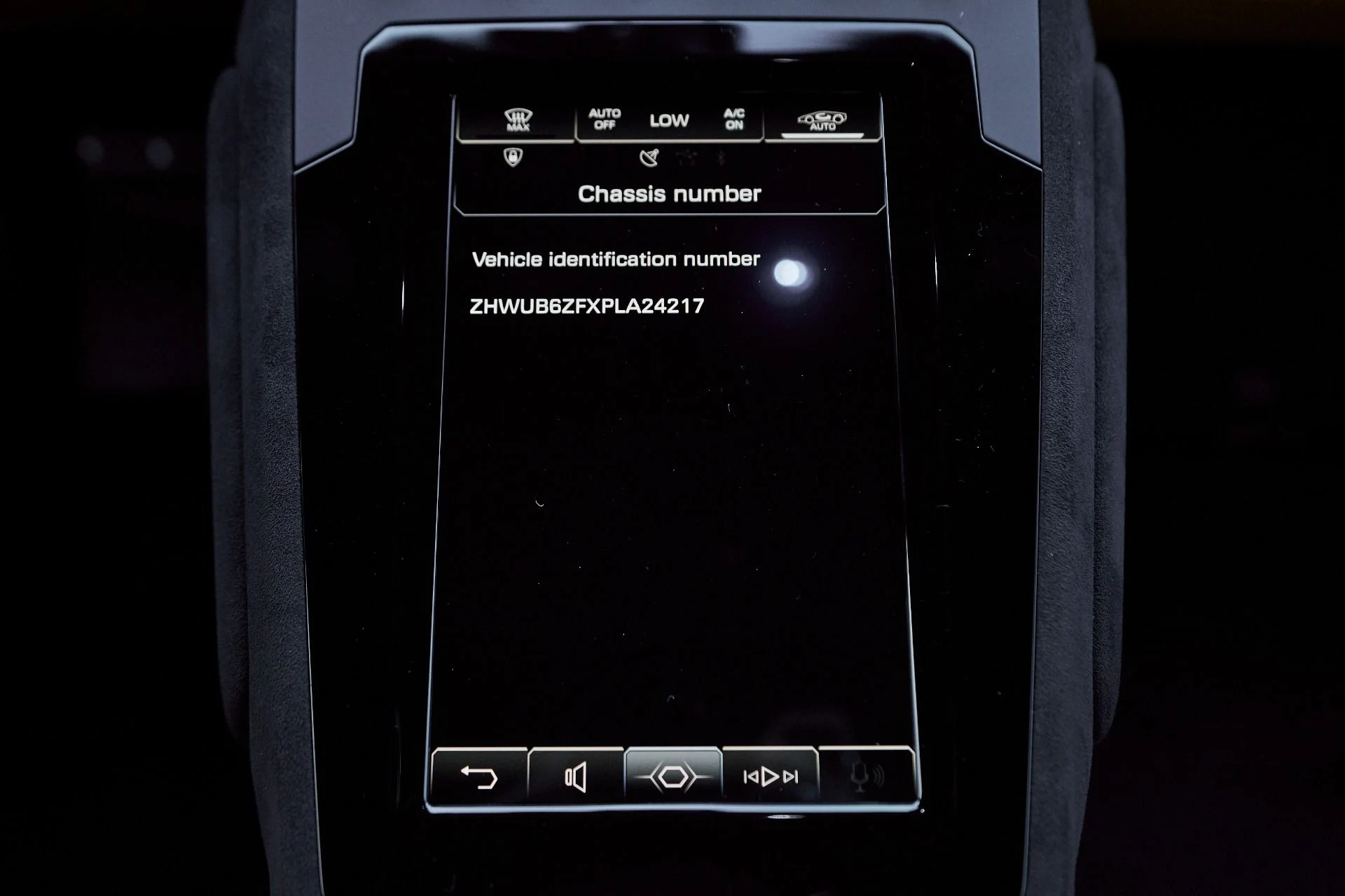 mph068_2592872051_Used_2023_Lamborghini_Huracan_Tecnica_Base_1765333597_b94515e46a