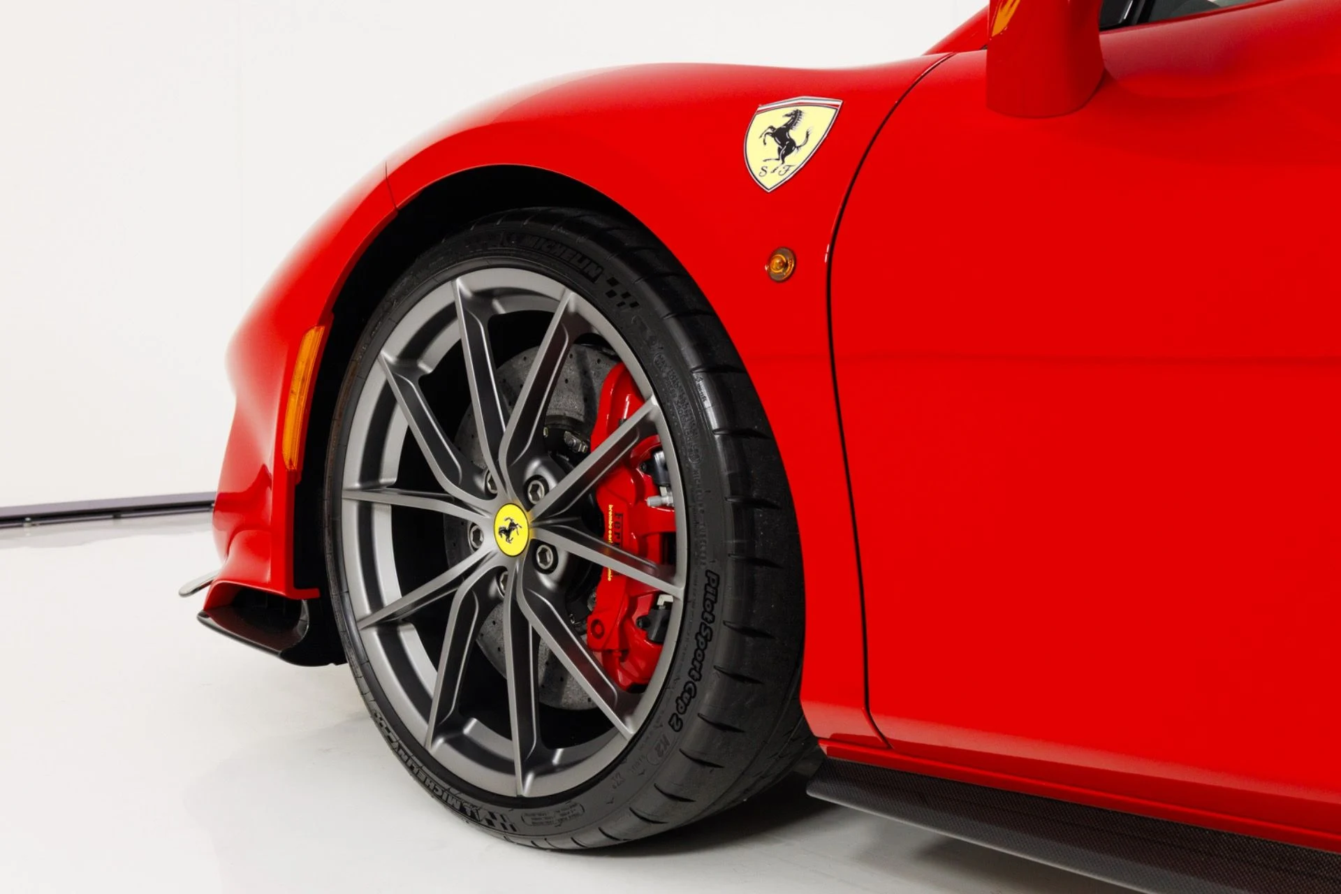 mph068_2662398451_Used_2020_Ferrari_488_Pista_1775511018_3e90ba229b