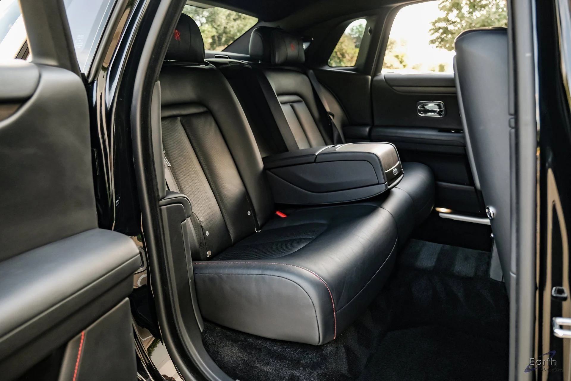 mph068_2788431840_d71eb281d76c81683ca7c5c291c1bbcbx_18143b62b2