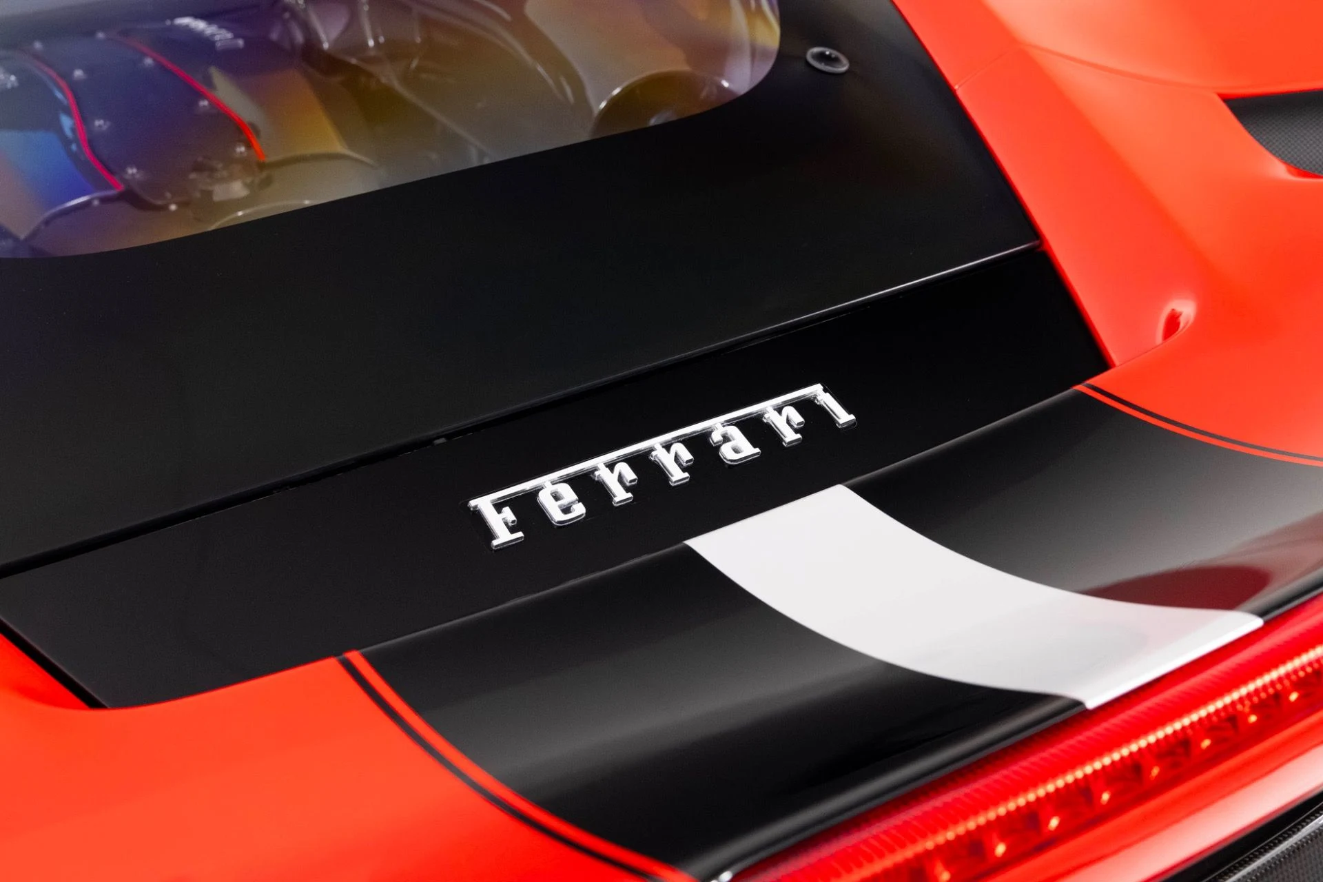 mph068_28408418_Used_2019_Ferrari_488_Pista_Coupe_1764015878_baf464528c