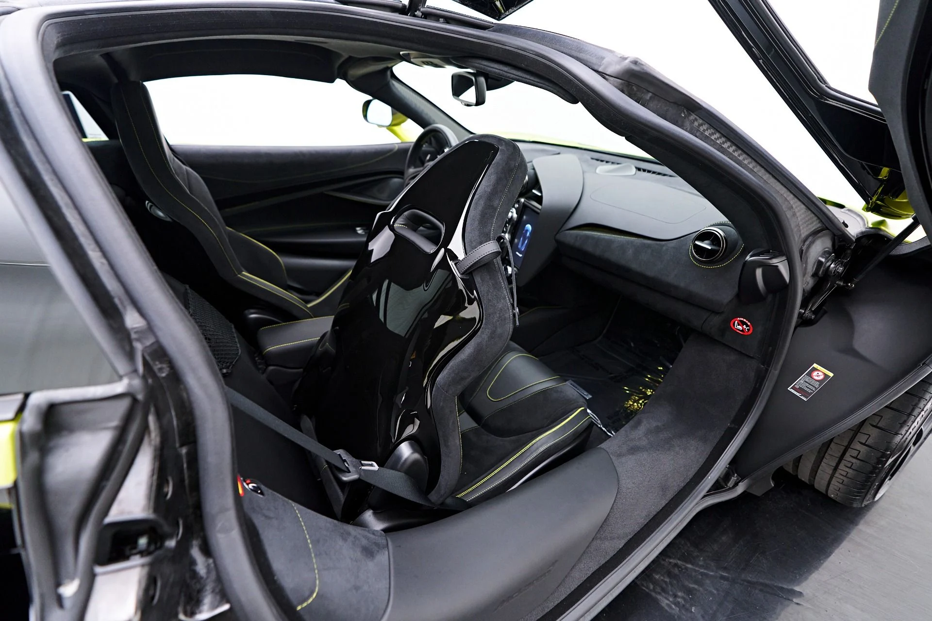 mph068_2844484391_Used_2022_Mc_Laren_720_S_Performance_1753146892_61f28bcdc1