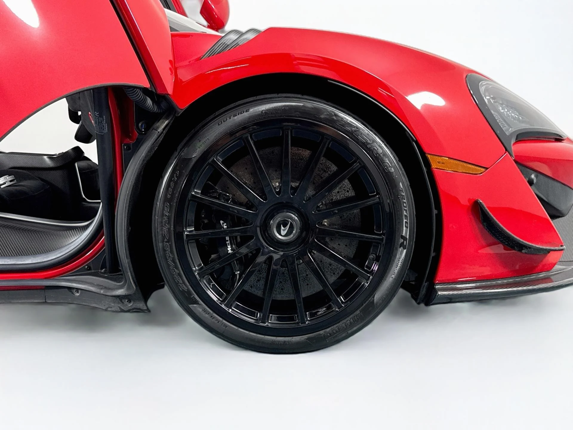 mph068_2845287176_Used_2020_Mc_Laren_620_R_1787114678_5aa111cc31