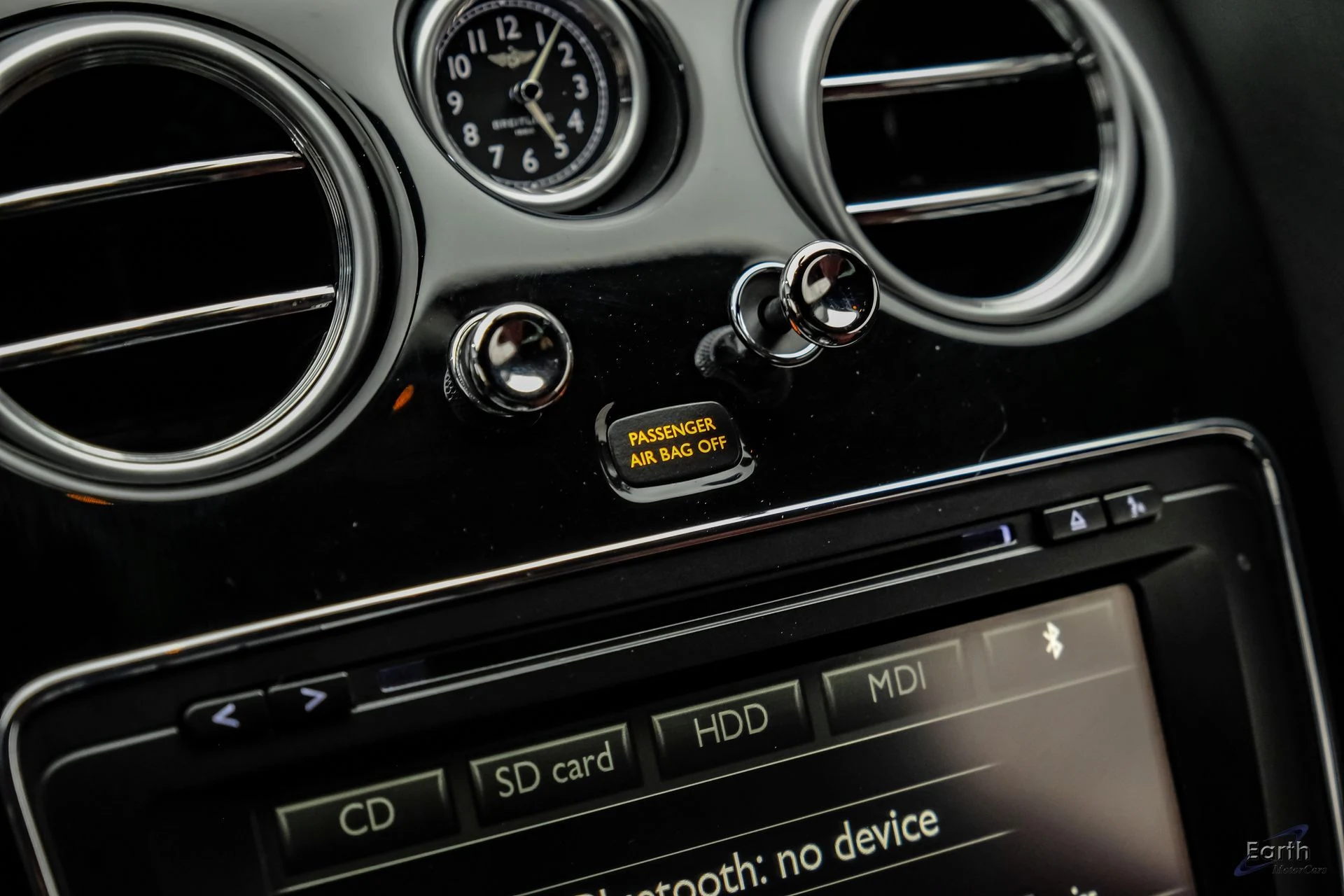 mph068_2872875904_d190a787d3b3feb527de2f396b397ca3x_763824daf7