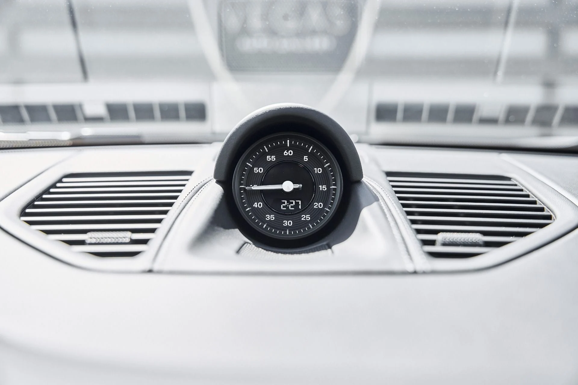 mph068_2933370304_Used_2026_Porsche_911_Carrera_4_GTS_1776878414_96ecc4fba8