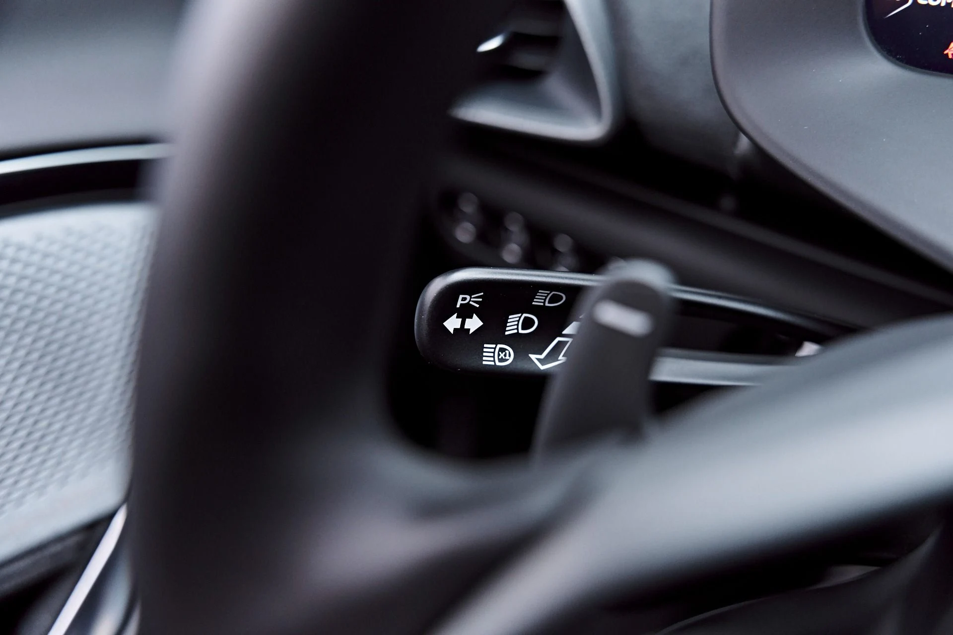 mph068_2960258603_Used_2026_Mc_Laren_Artura_Vision_1777507550_f8b05c3a8c