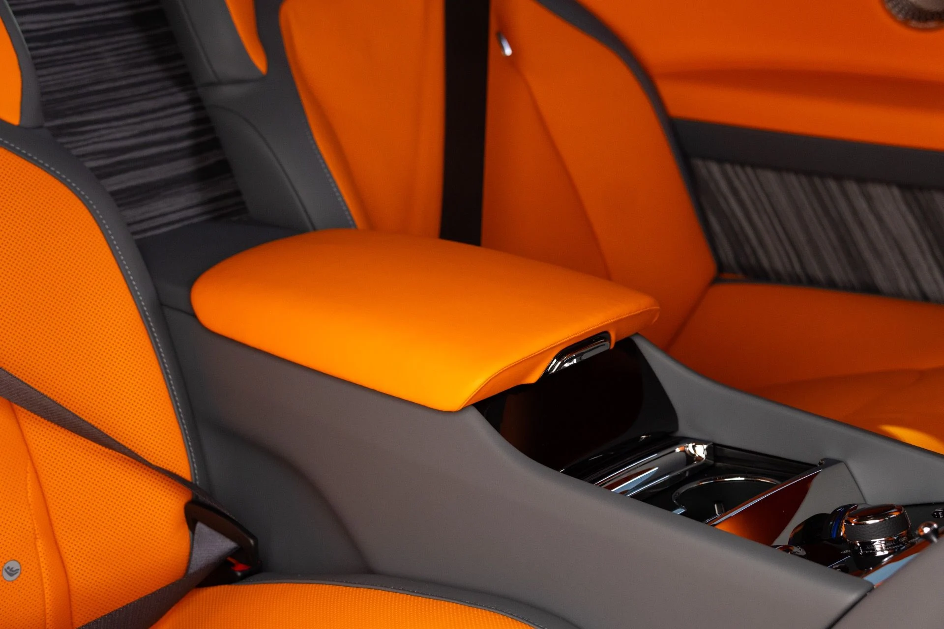 mph068_2966904416_Used_2024_Rolls_Royce_Spectre_1772250917_0551eab456