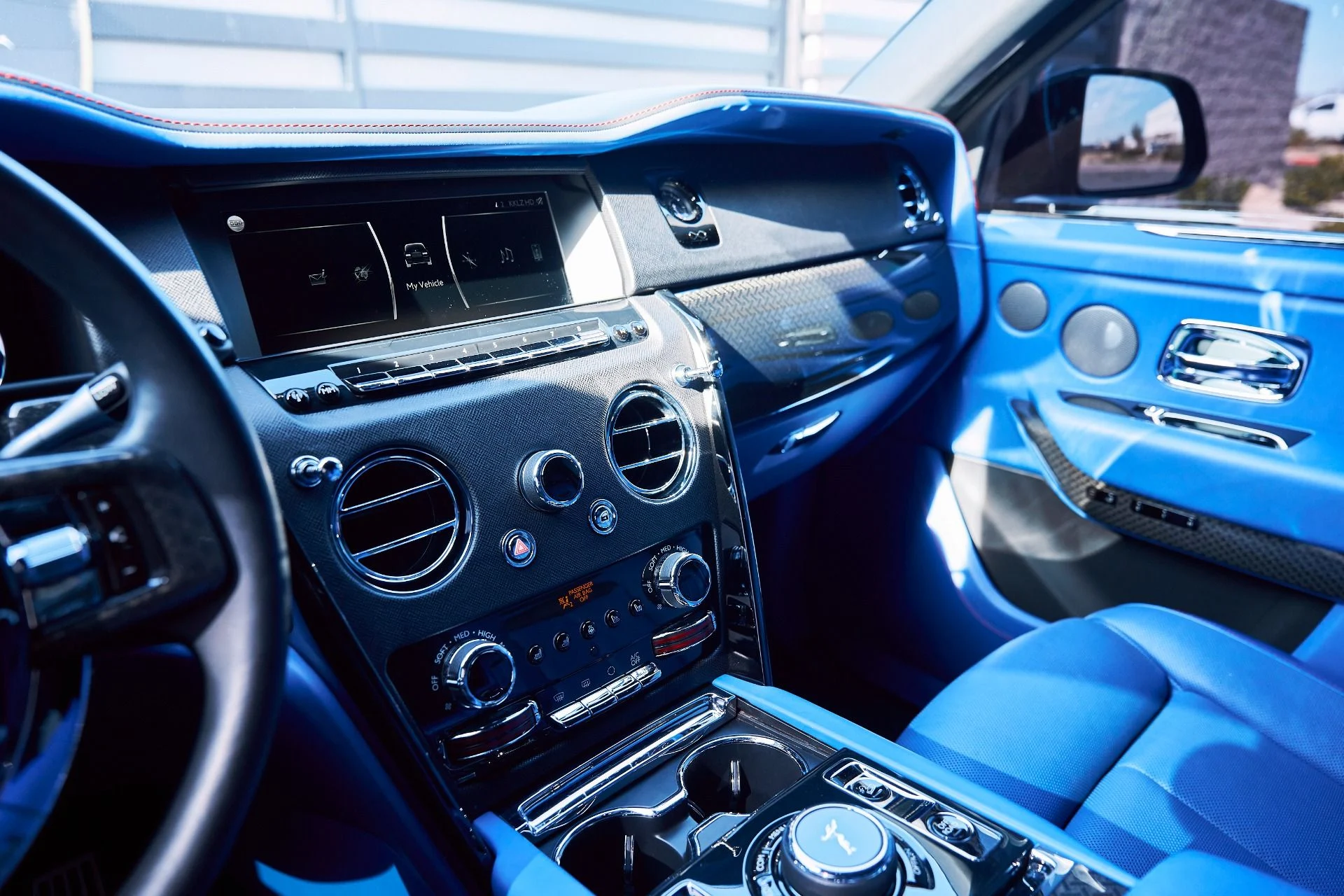 mph068_3004608456_Used_2021_Rolls_Royce_Cullinan_Base_1770692284_d3bfa95362