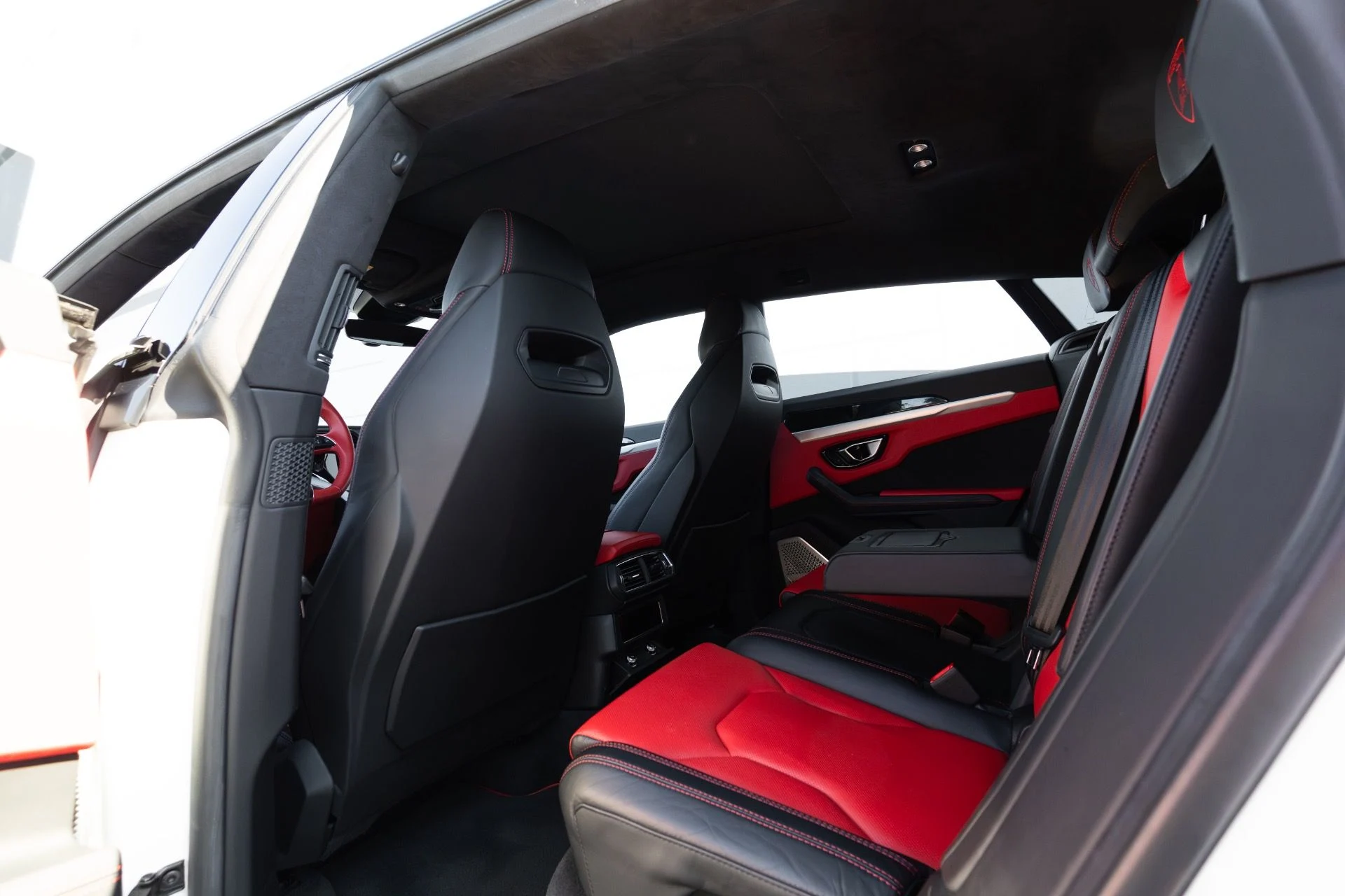 mph068_3141276323_Used_2021_Lamborghini_Urus_1767069879_c5504c04c4