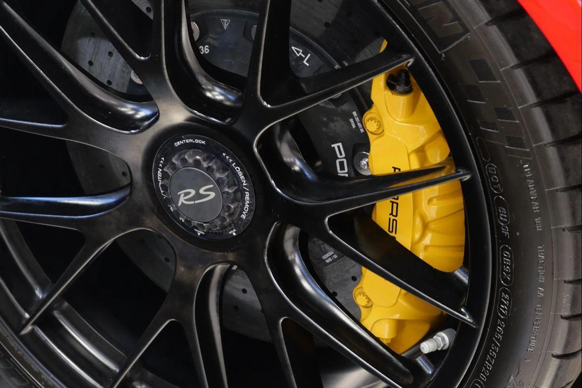 mph068_3257608596_f_Tw_I_Hr_Ua_Q_Dyzff1_G_Orxgsm_N_Ntds_00f3a3953e