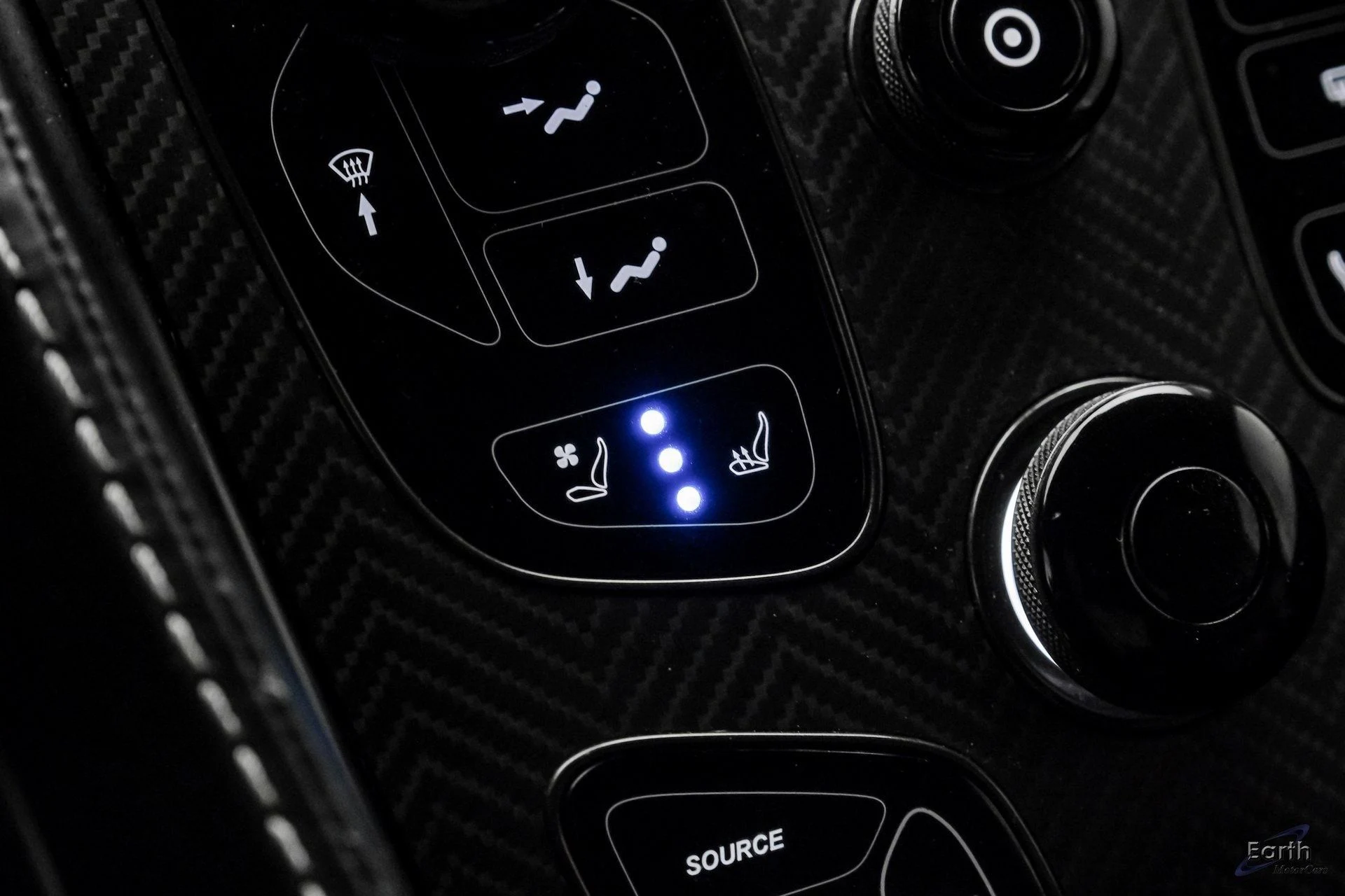 mph068_327514043_dab210a6afd09045081c18c5fc20cf18x_7251b0eafc