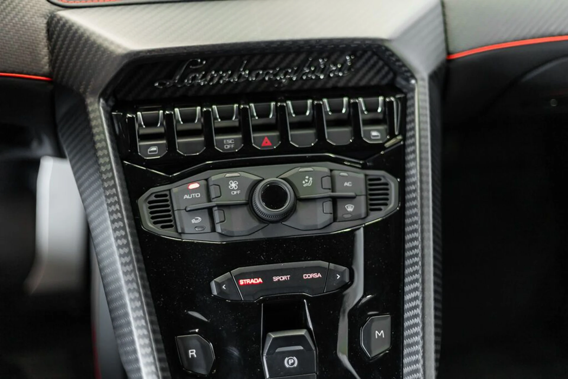 mph068_3319306513_lamborghini_veneno_2014_jpg_v_1779988126_a517b0af90