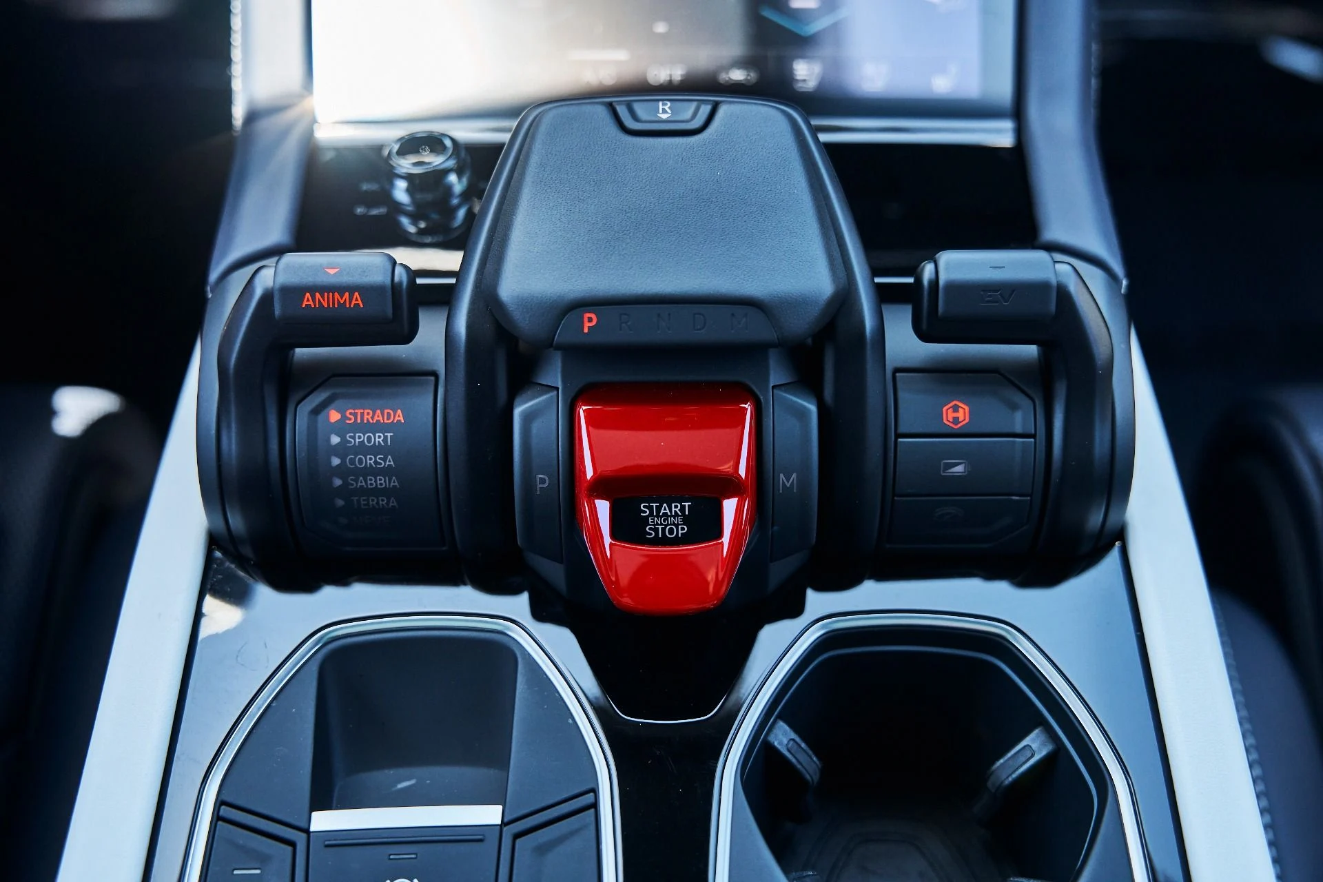 mph068_3357967325_Used_2025_Lamborghini_Urus_SE_1780417853_77995484e8