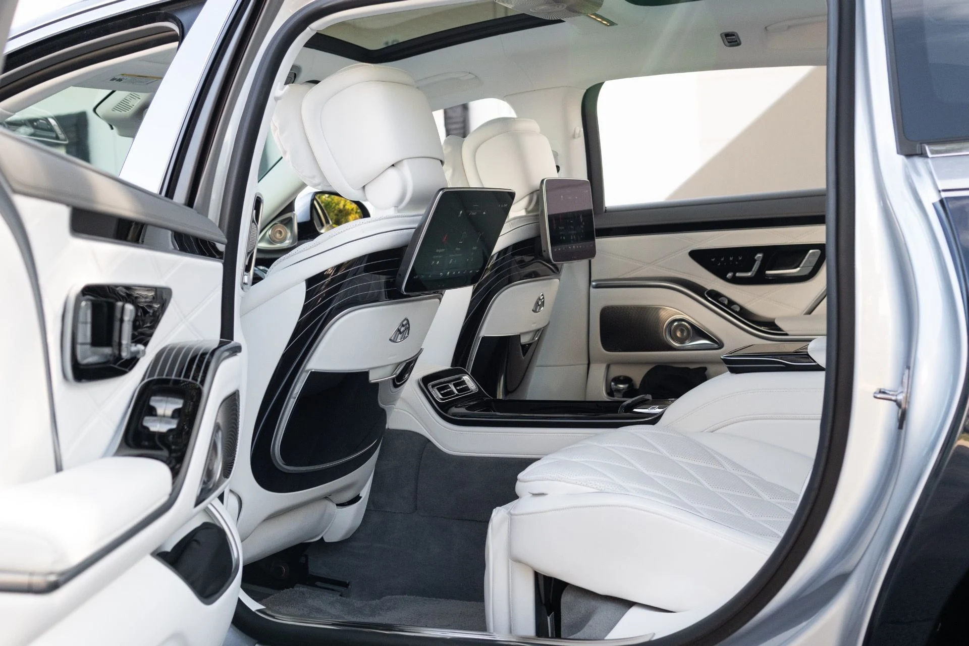 mph068_3394487155_Used_2022_Mercedes_Benz_S_Class_Mercedes_Maybach_S_580_4_MATIC_1769453420_b2d5e24983