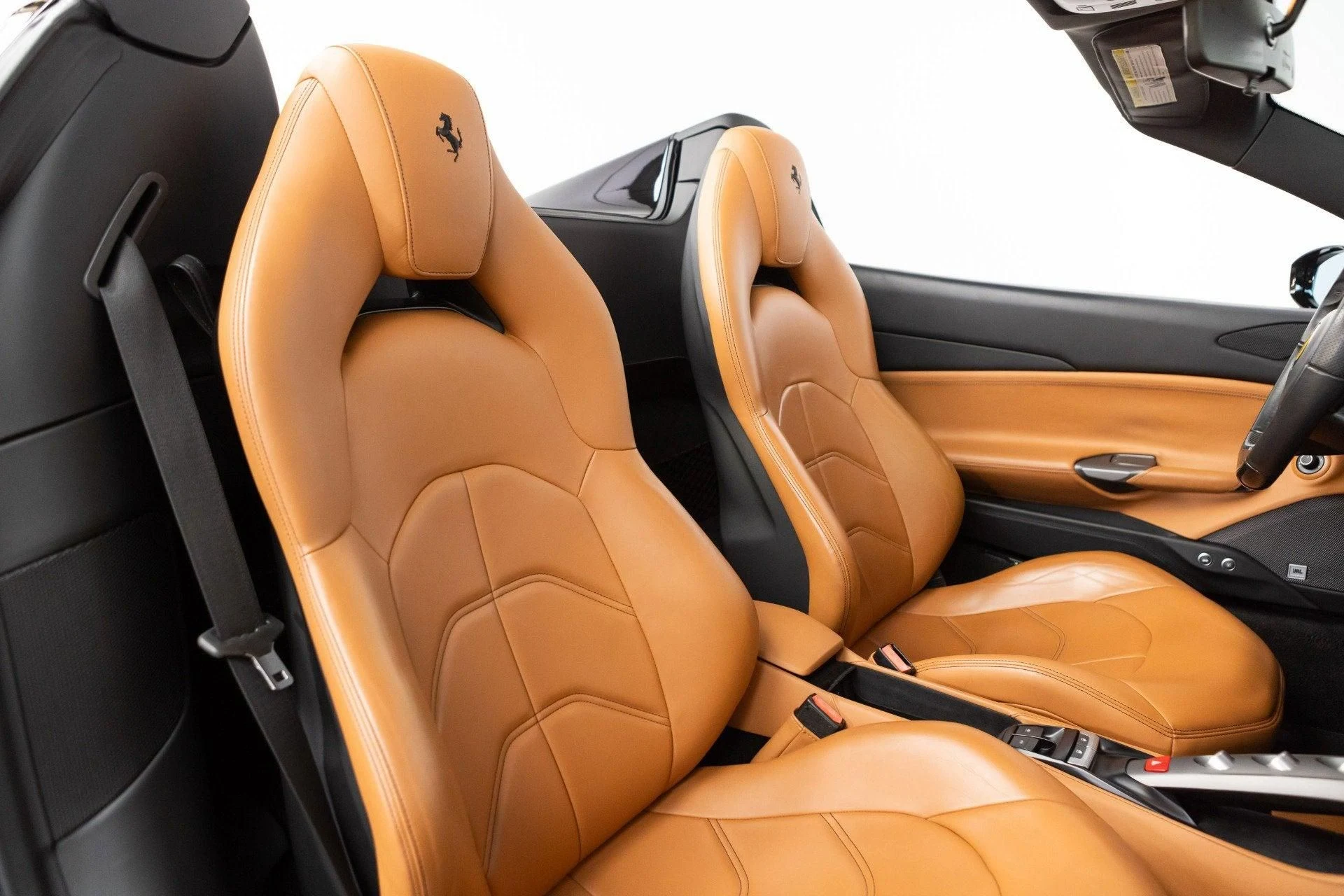 mph068_3399100887_Used_2017_Ferrari_488_Spider_1777367874_3756869167