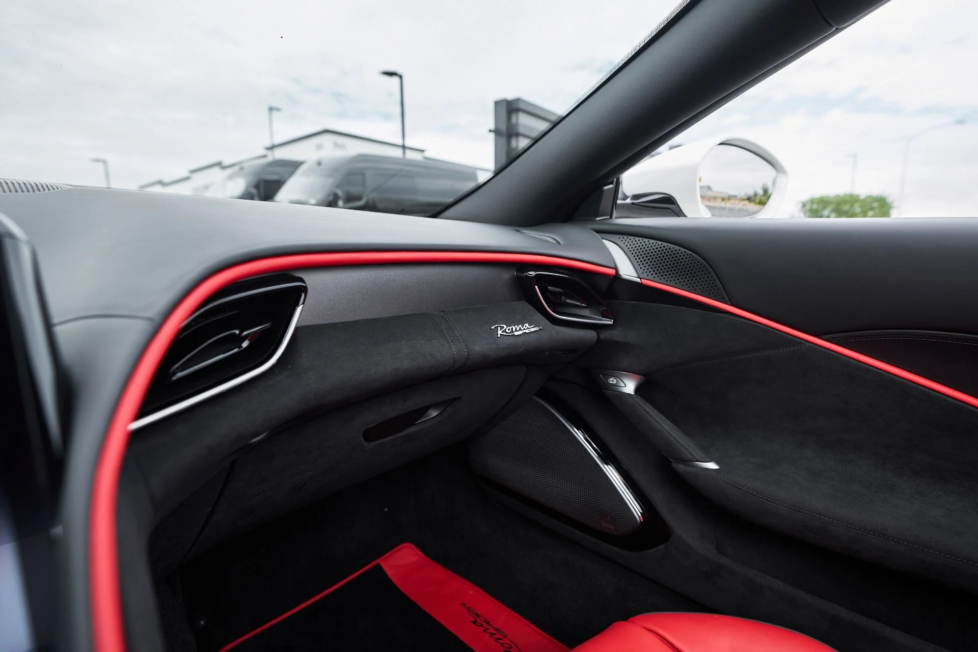 mph068_3429088146_Used_2024_Ferrari_Roma_Base_1763170143_379f59b3ba