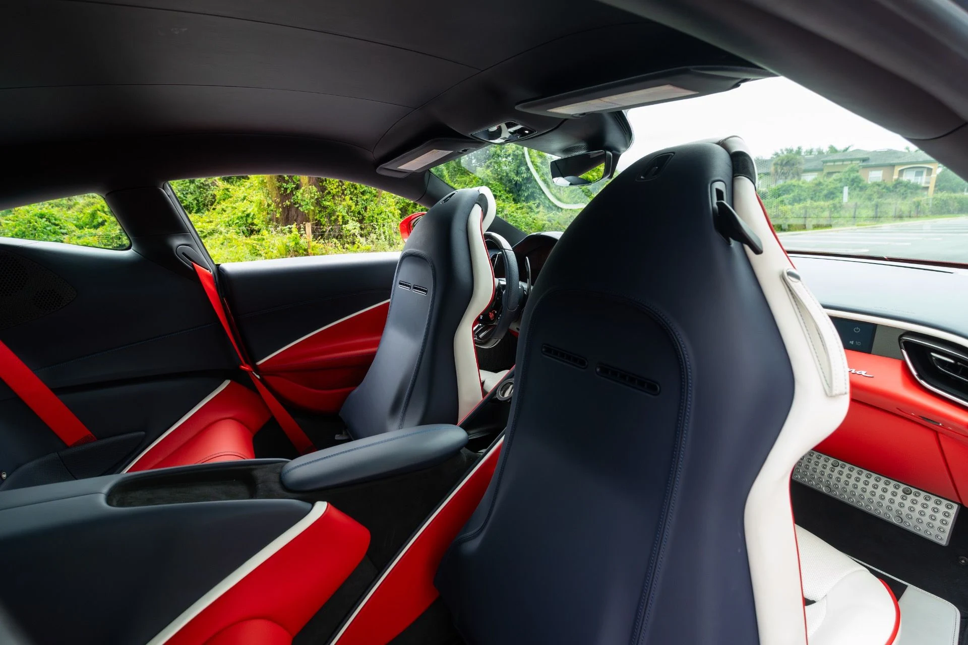 mph068_3430169795_Used_2023_Ferrari_Roma_1777005512_2d586be4ba