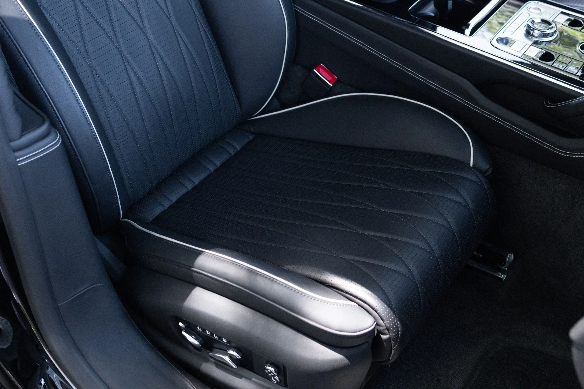 mph068_3468852498_Used_2020_Bentley_Flying_Spur_W12_1780979756_351017e601