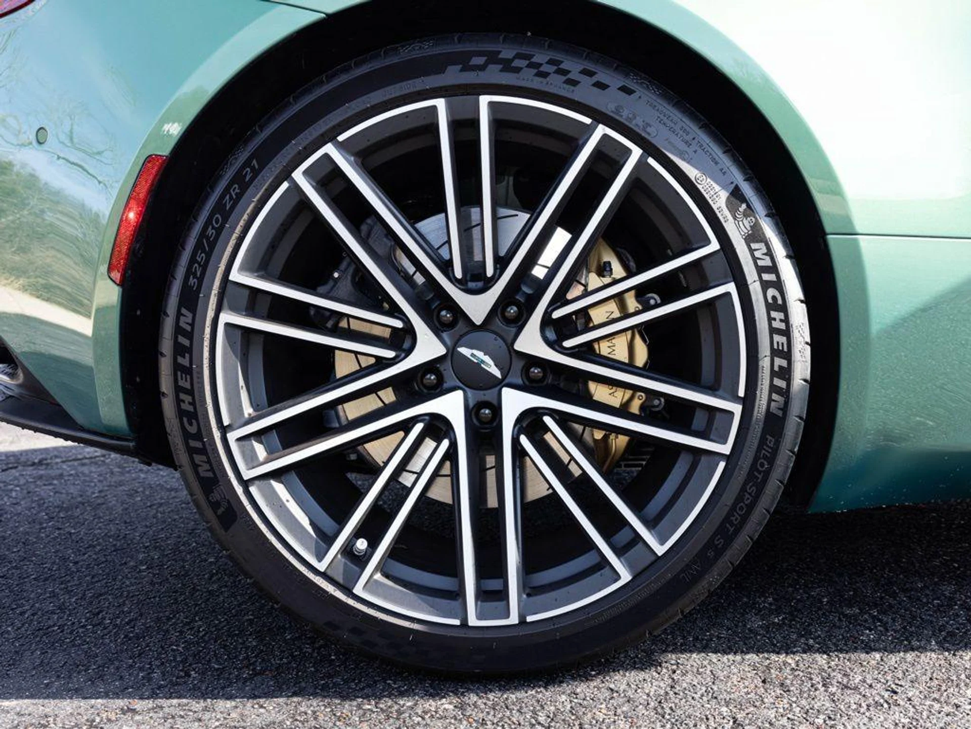 mph068_3477377745_490082365_69739507a0290c7e6cdf609c_16b062a719