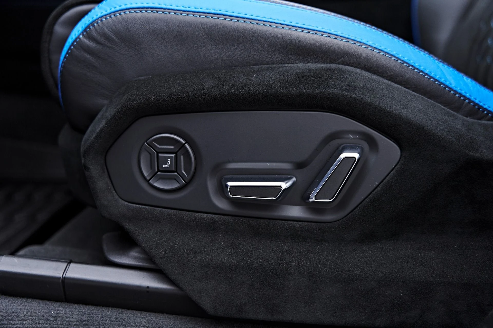 mph068_3535254923_Used_2023_Lamborghini_Urus_Performante_1790208918_5ffead81cc