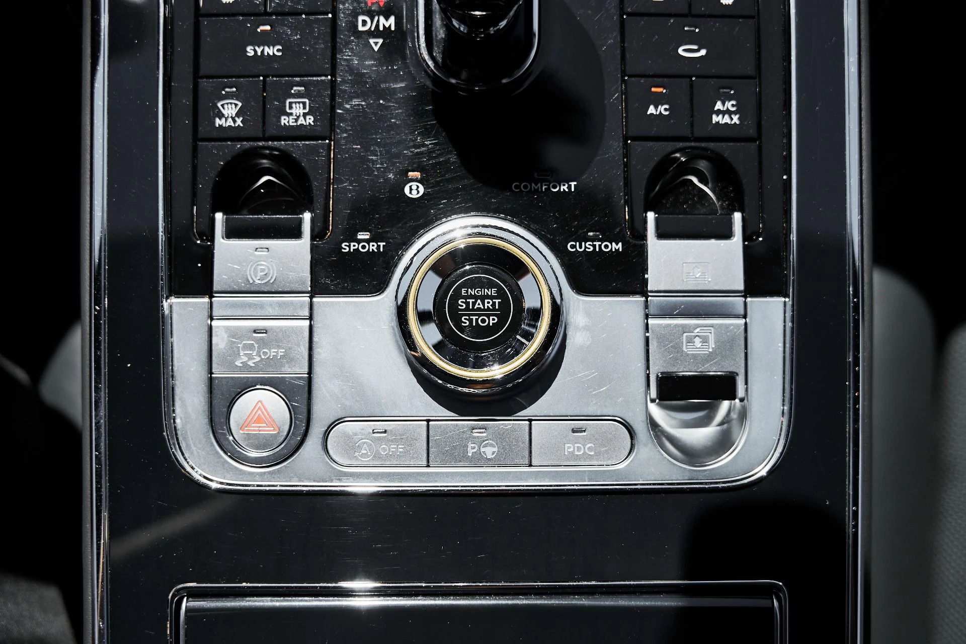 mph068_3565159911_Used_2024_Bentley_Flying_Spur_1782150755_1c0dceb82b