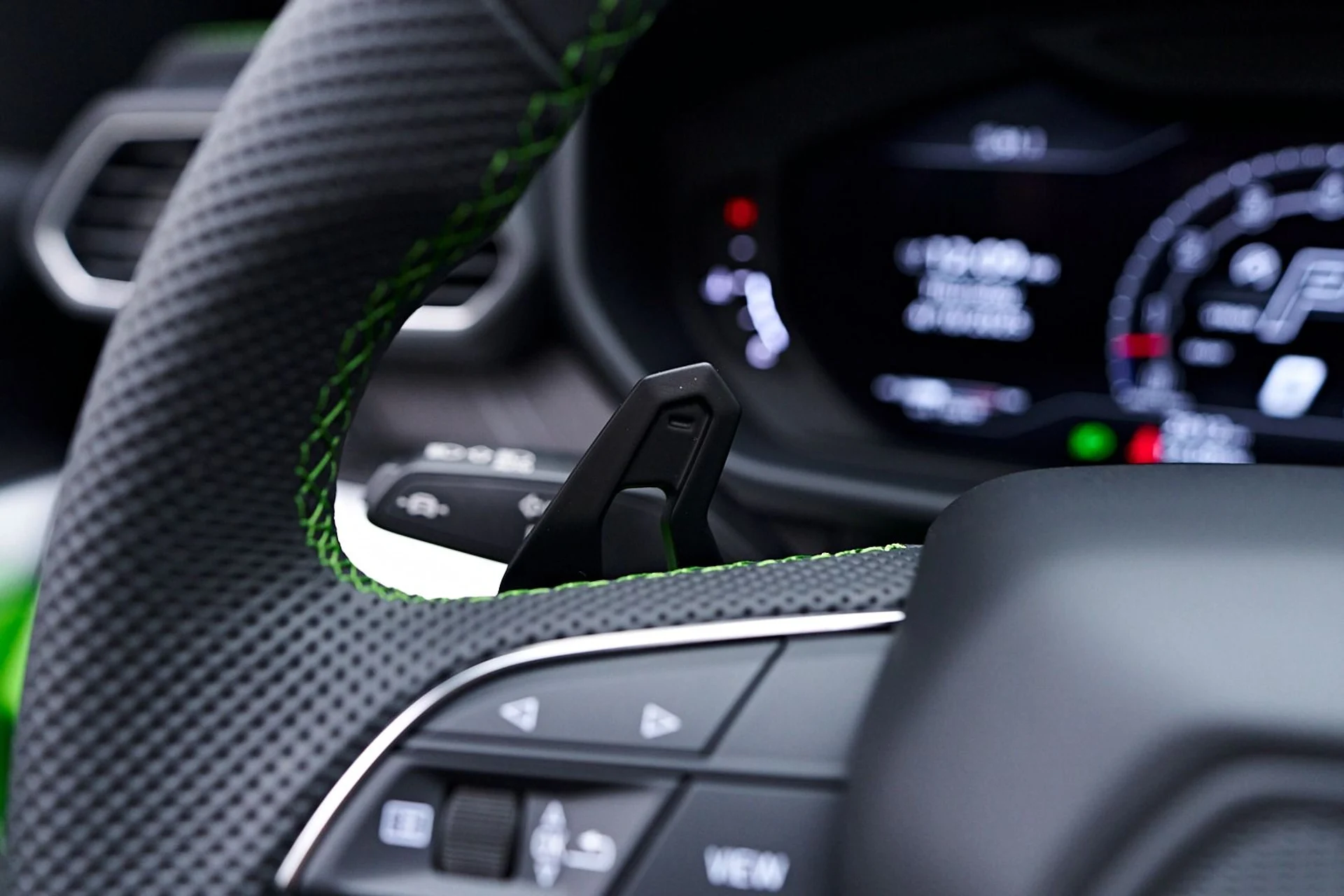 mph068_3606460997_Used_2024_Lamborghini_Urus_S_1745956869_8d698ae45d