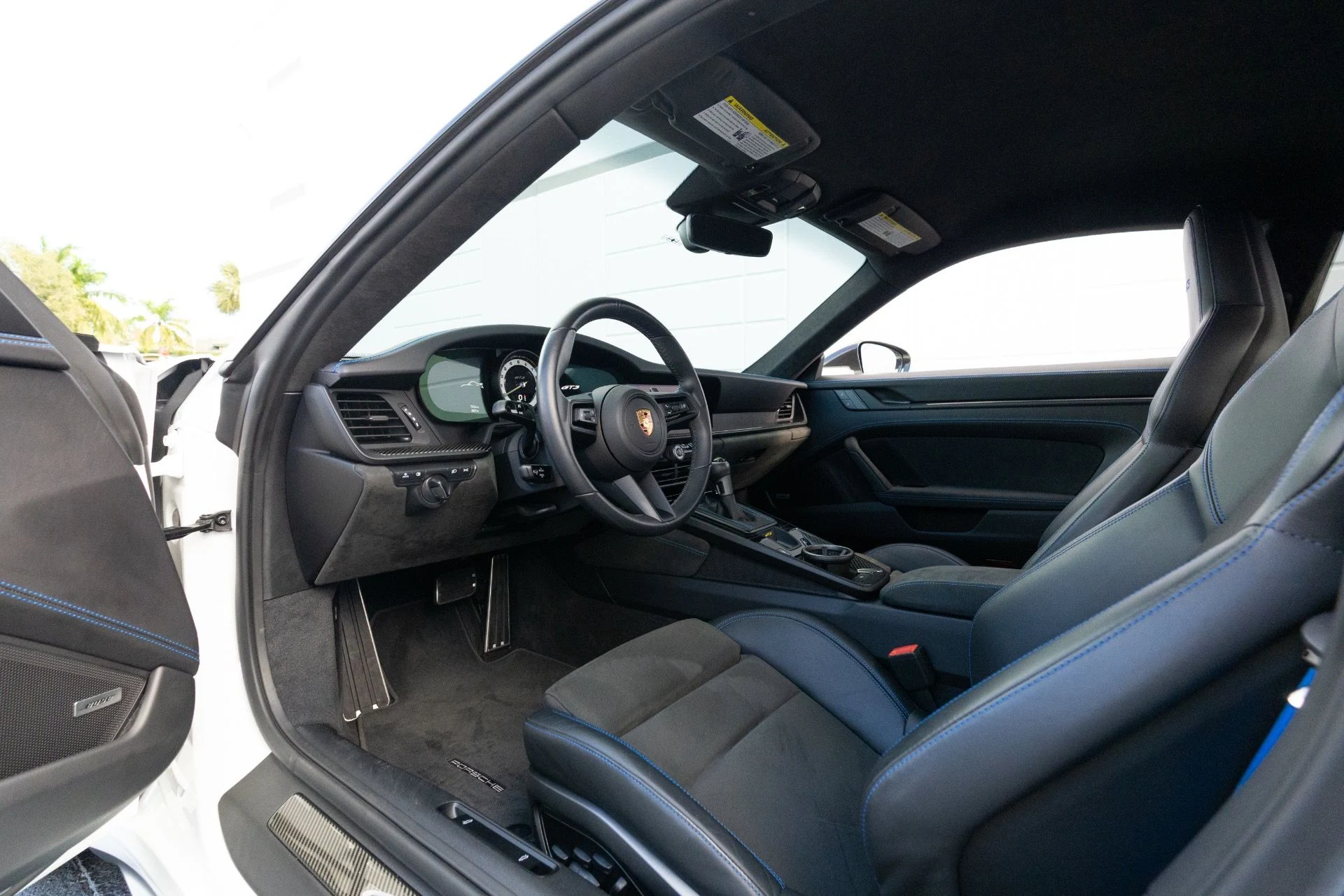 mph068_3616463759_Used_2022_Porsche_911_GT_3_1769096243_a321e55322