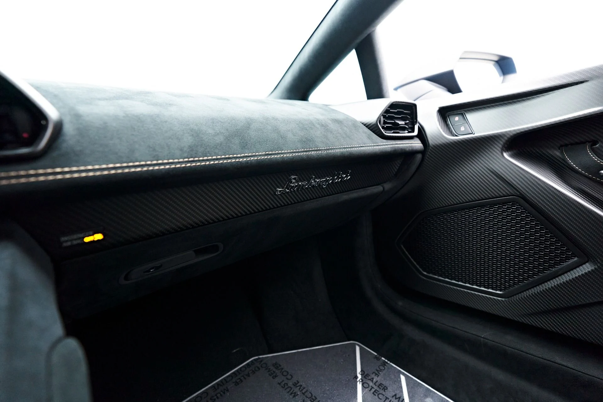 mph068_3646073413_Used_2022_Lamborghini_Huracan_STO_Base_1732754503_0aca9b4f63
