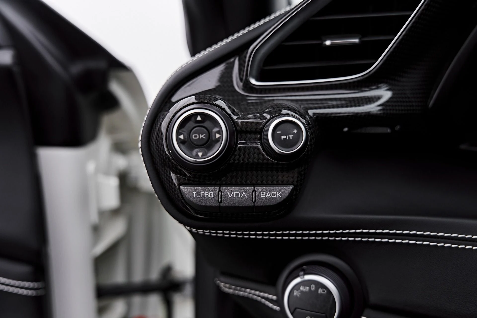 mph068_3663038529_Used_2018_Ferrari_488_Spider_Base_1787888283_85d7796742