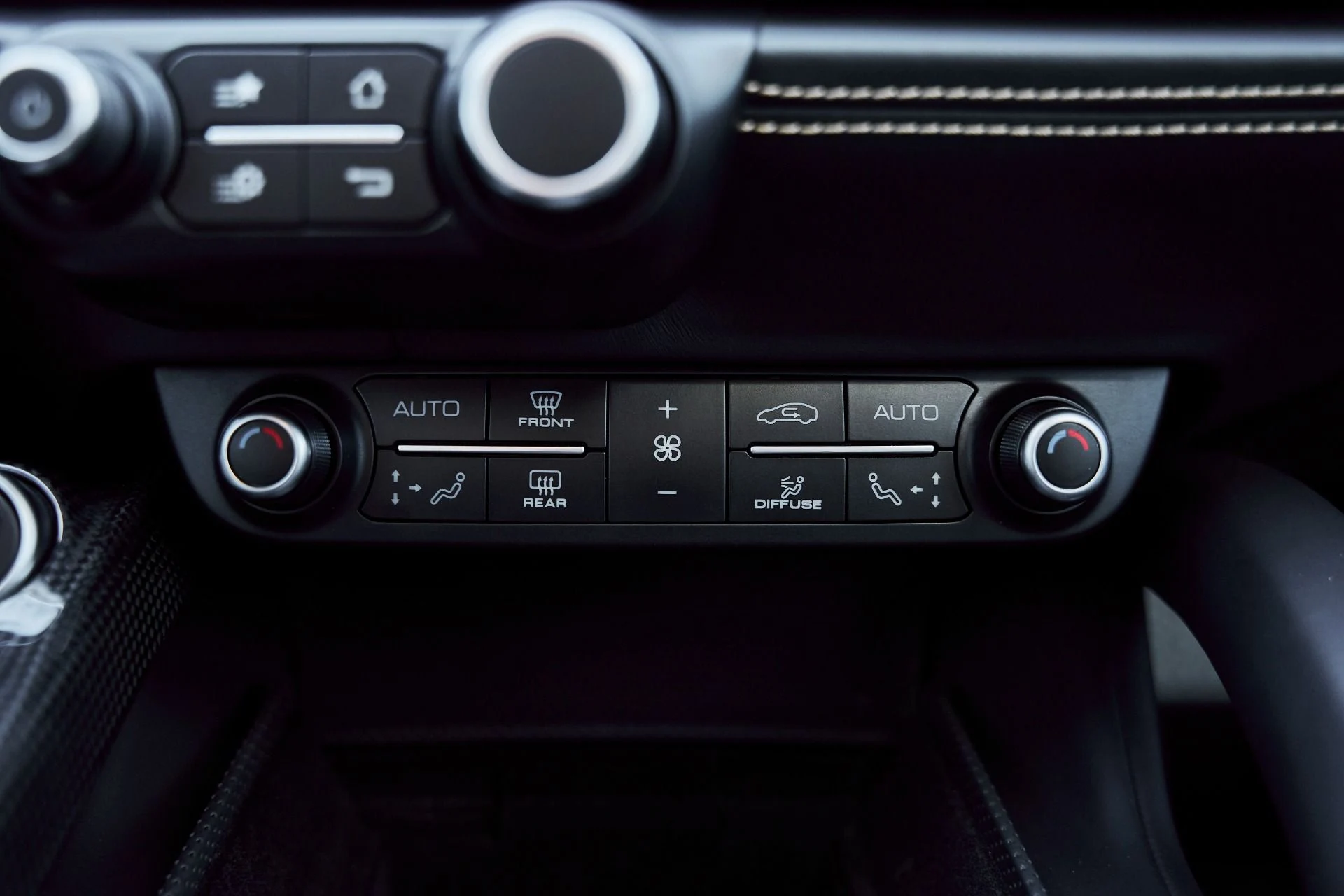 mph068_3716624936_Used_2018_Ferrari_GTC_4_Lusso_T_1770509618_ee1cd754f1