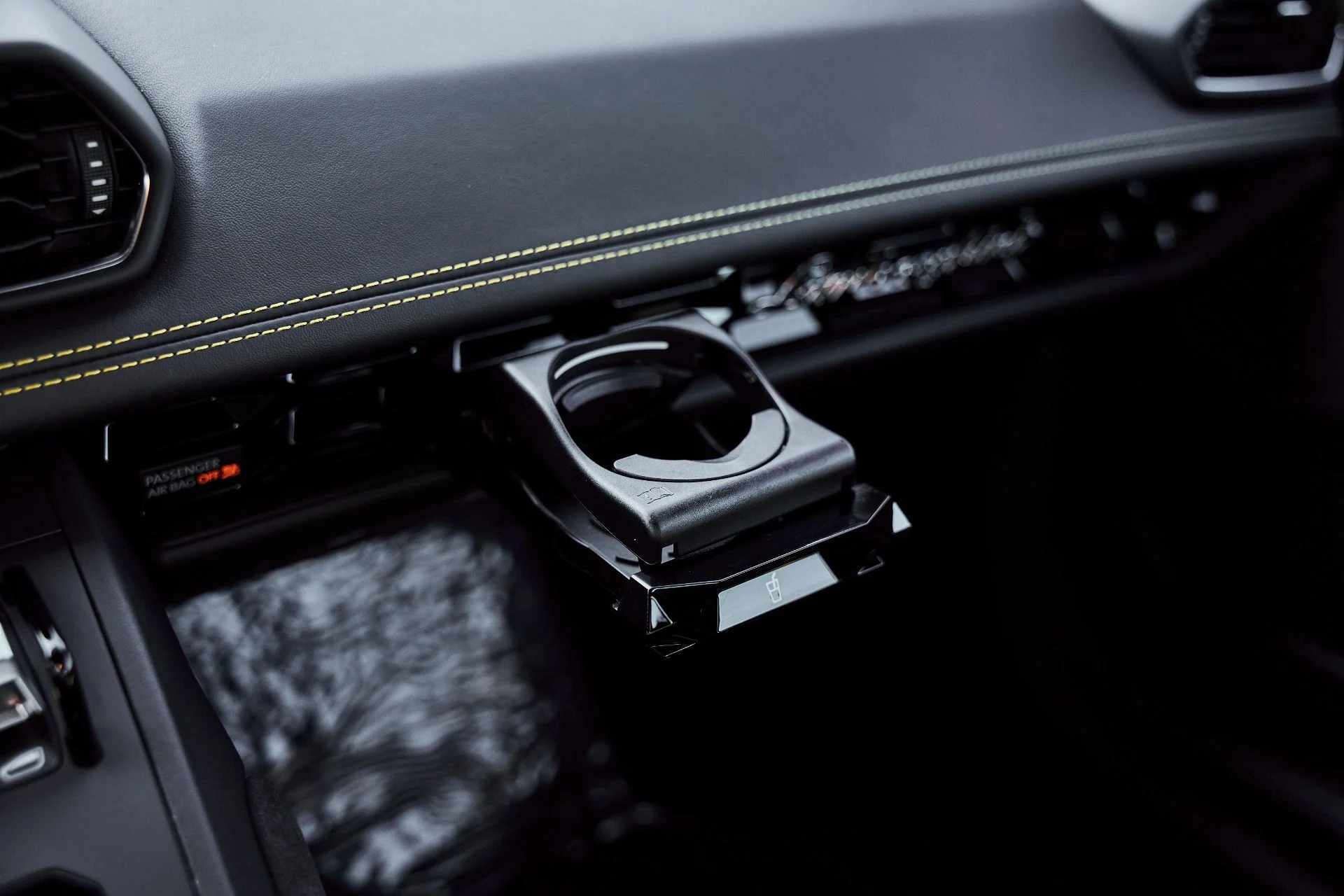 mph068_3729105791_Used_2021_Lamborghini_Huracan_EVO_Base_1774405059_154abbd550