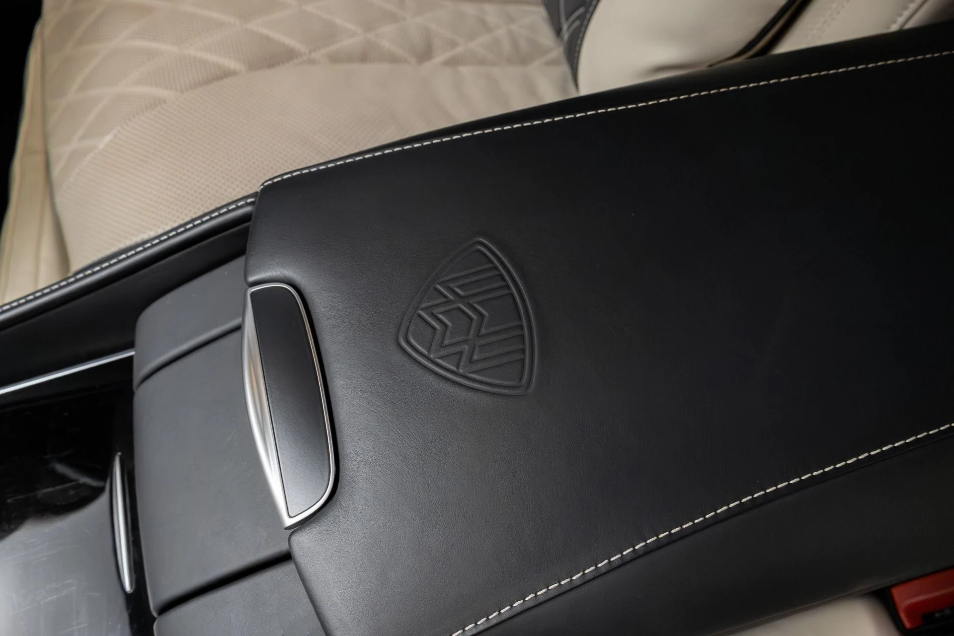 mph068_3730679863_Used_2016_Mercedes_Benz_S_Class_Maybach_S_600_1763586066_a2aadb615c