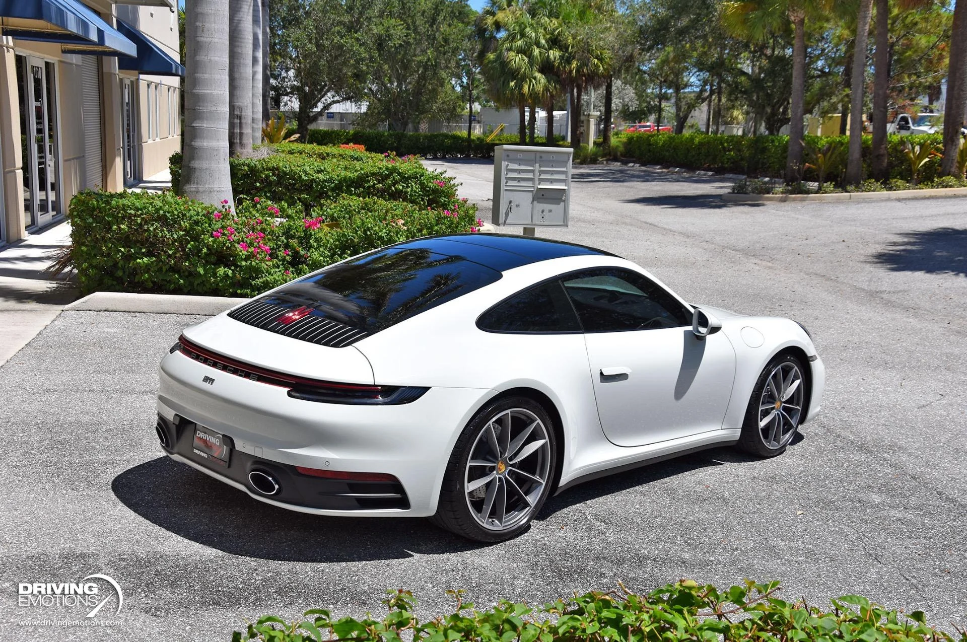 mph068_3741226107_865_p69_l_7b222e3041