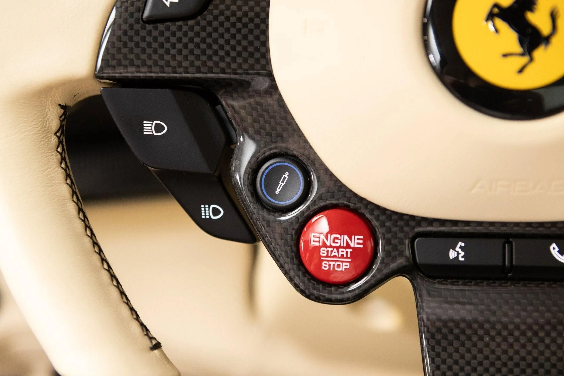 mph068_3768018541_Used_2018_Ferrari_812_Superfast_1777368528_0e2a2182e2