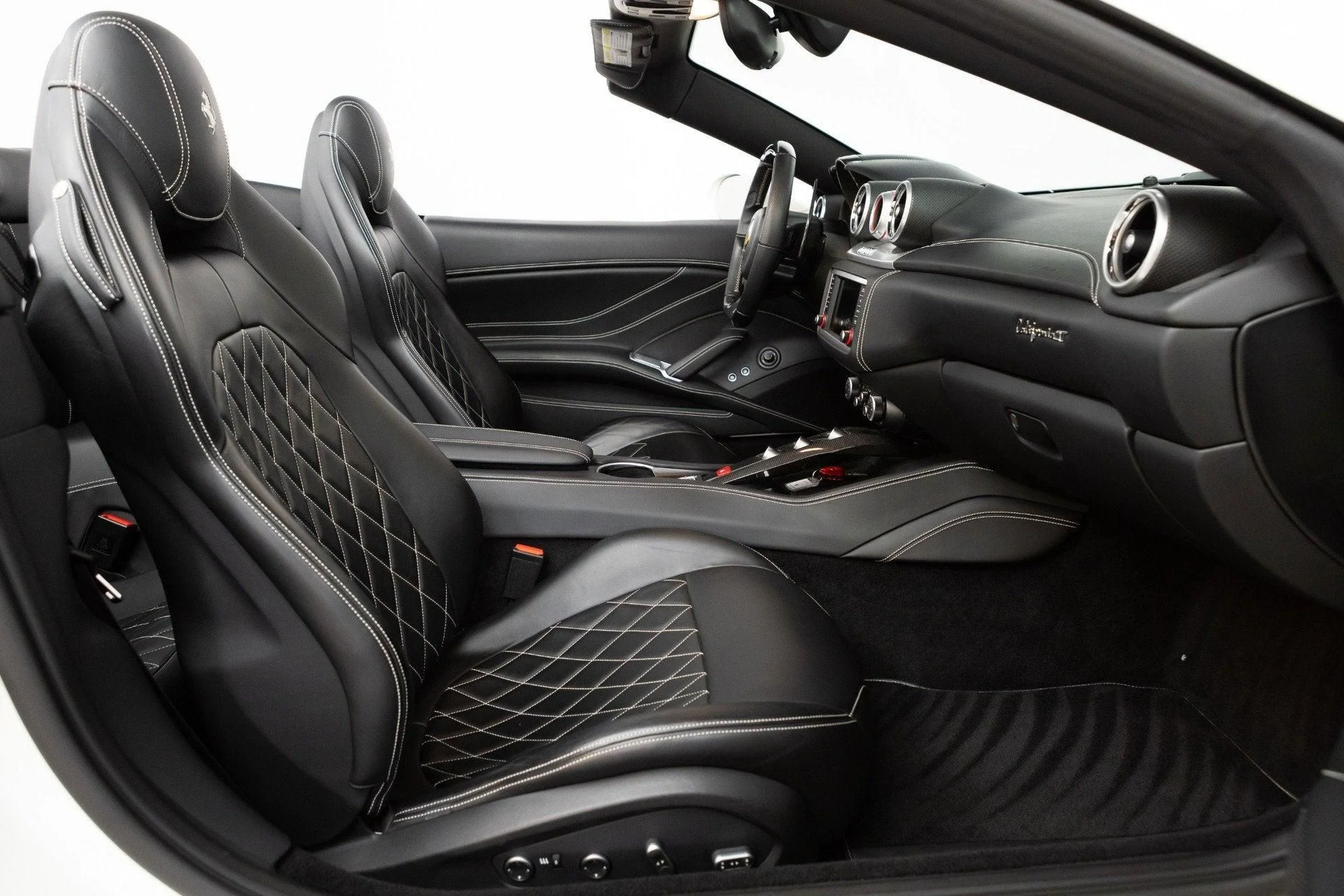 mph068_3822785555_Used_2016_Ferrari_California_T_1777368245_cb1d52870b