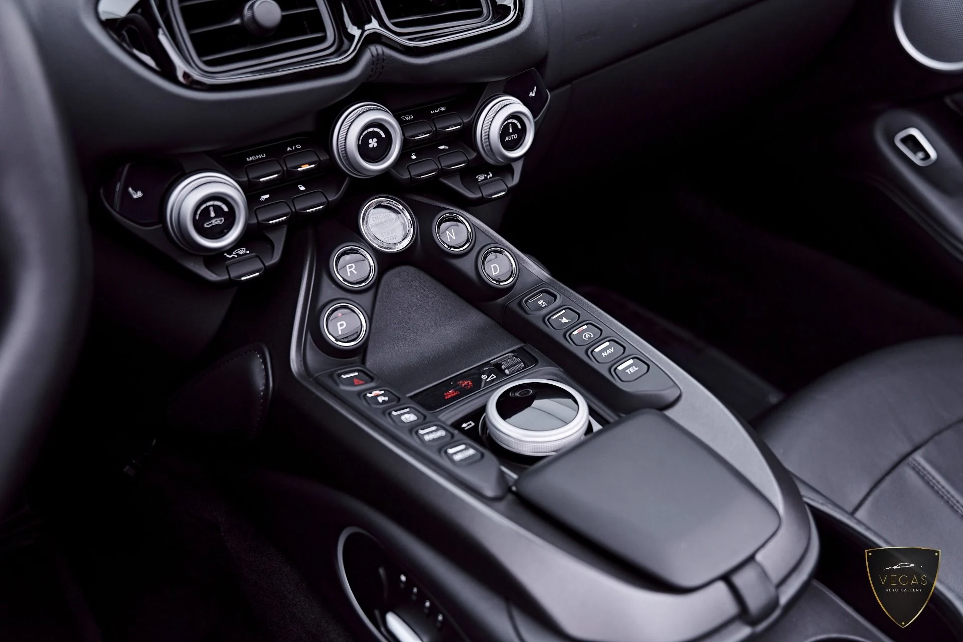 mph068_3827667415_Used_2023_Aston_Martin_Vantage_1783622514_0b1ac89d36