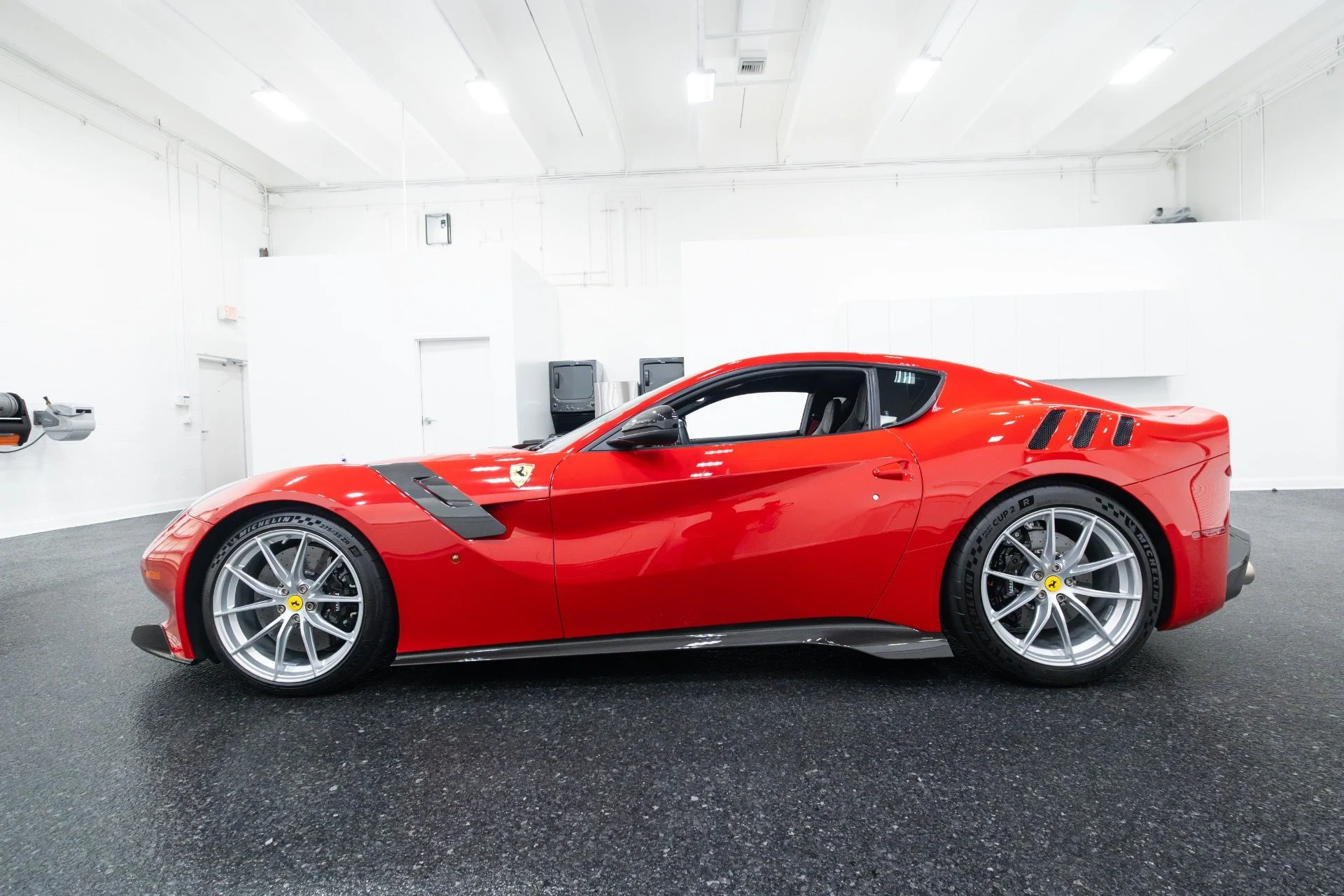 mph068_3847357592_Used_2017_Ferrari_F12tdf_1788471792_0869e73f83