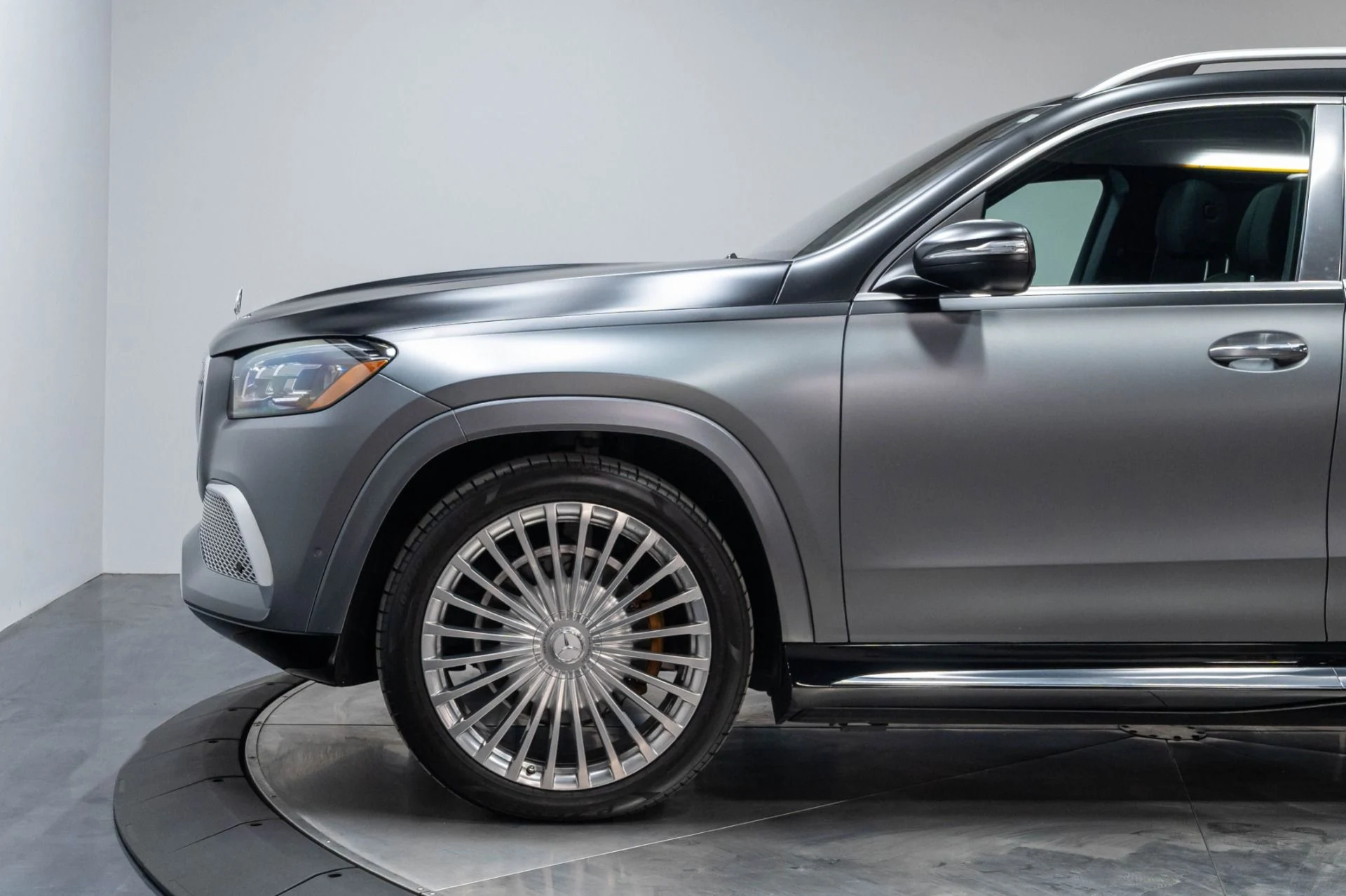mph068_3870833263_Used_2022_Mercedes_Benz_GLS_Maybach_GLS_600_4_MATIC_1784906738_1d78656280