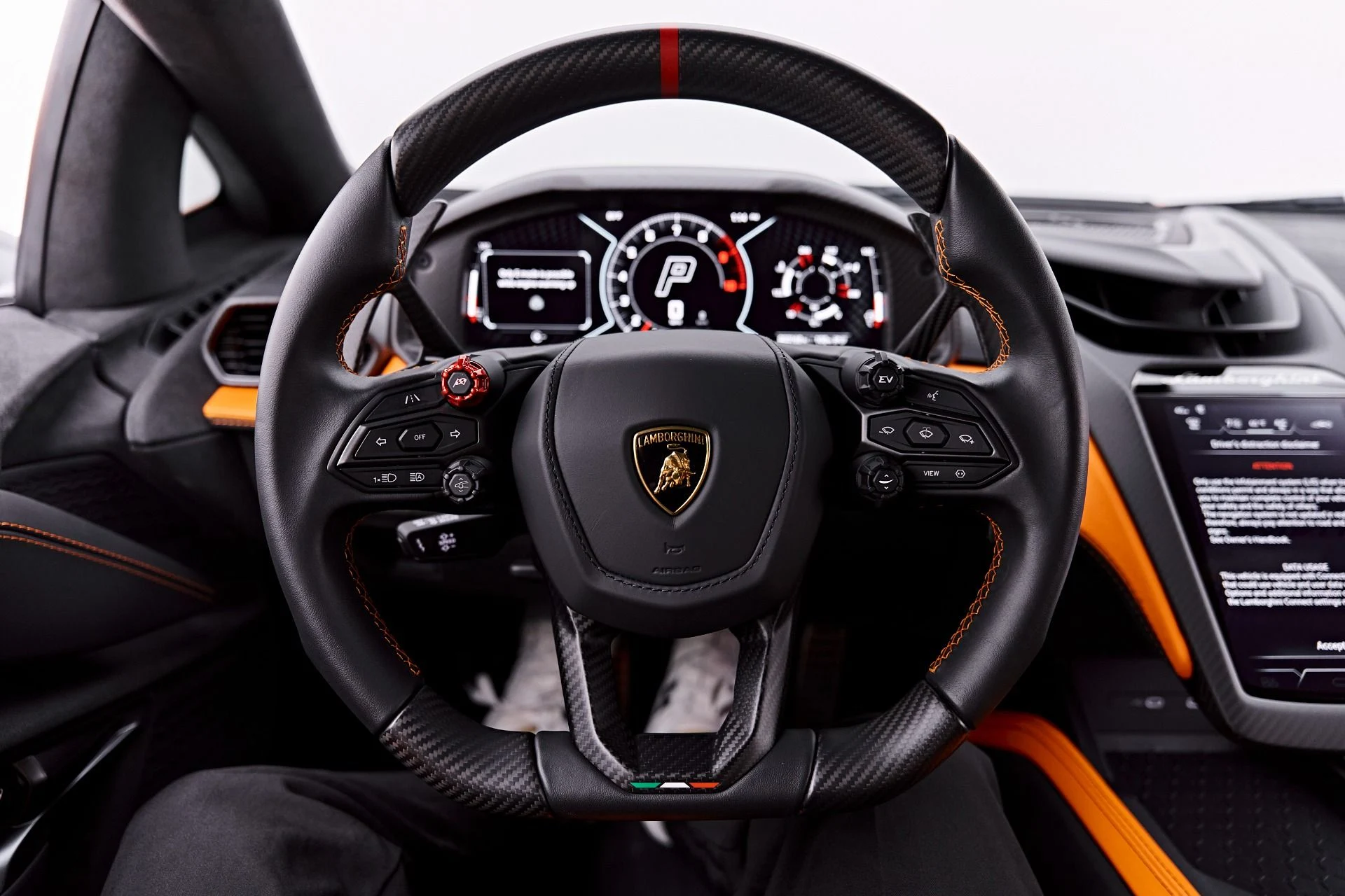 mph068_3887523436_Used_2025_Lamborghini_Revuelto_Base_1786151862_369620dd12