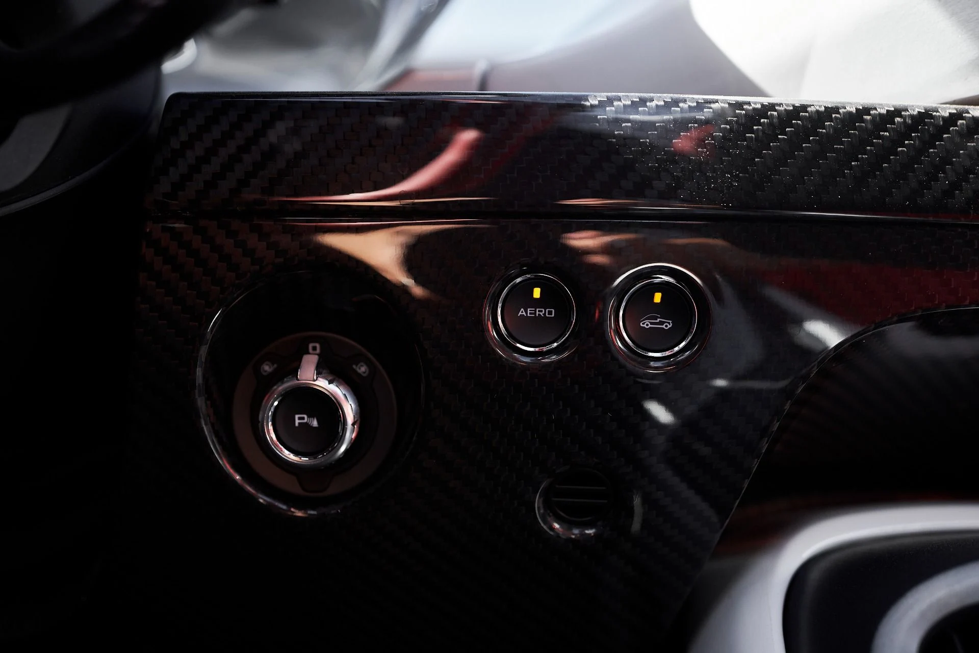 mph068_4040544589_Used_2021_Mc_Laren_Elva_1762815381_8bf33b3ee8