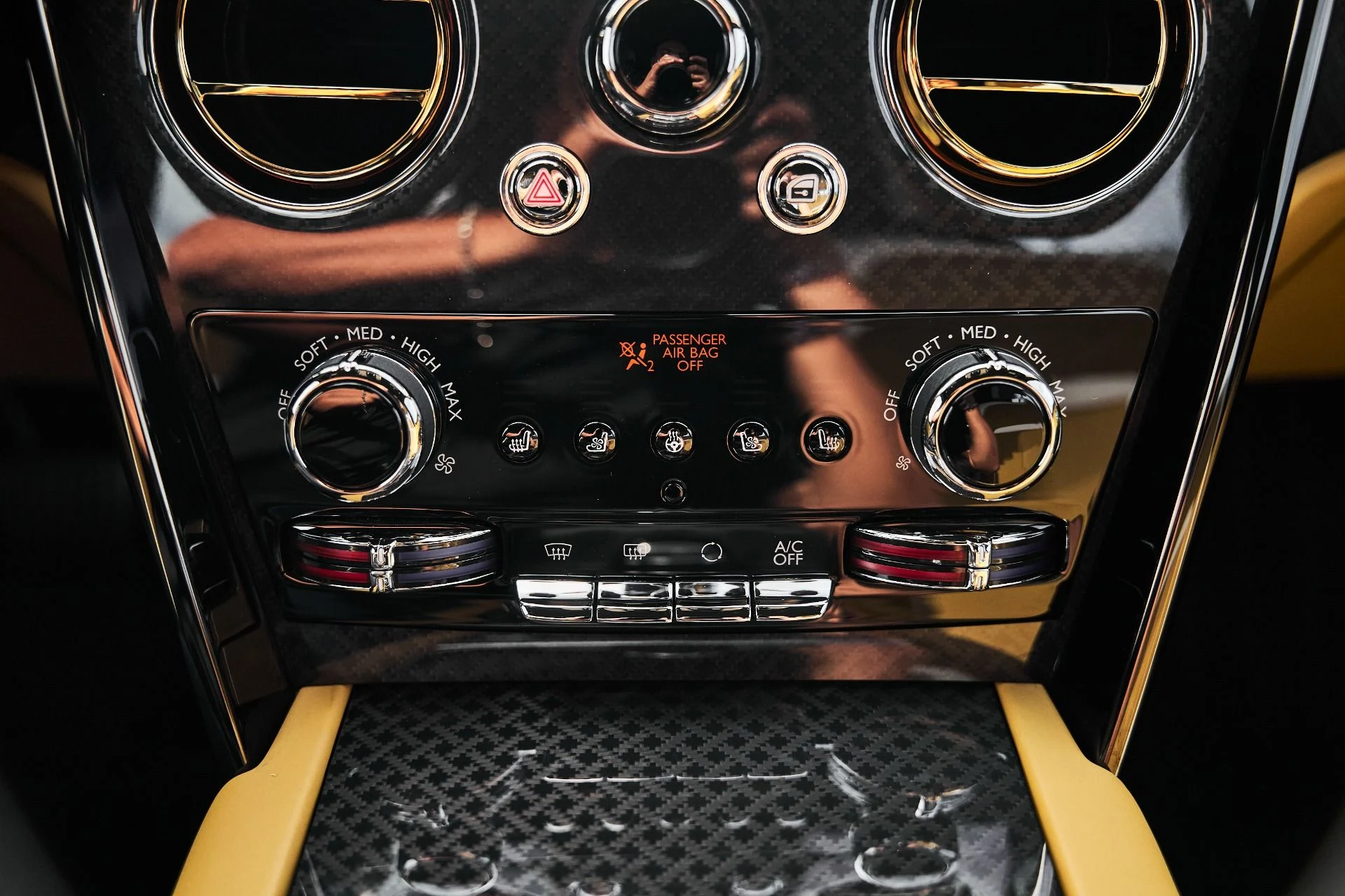 mph068_4087511927_Used_2026_Rolls_Royce_Cullinan_Black_Badge_1776556111_762916d4ce