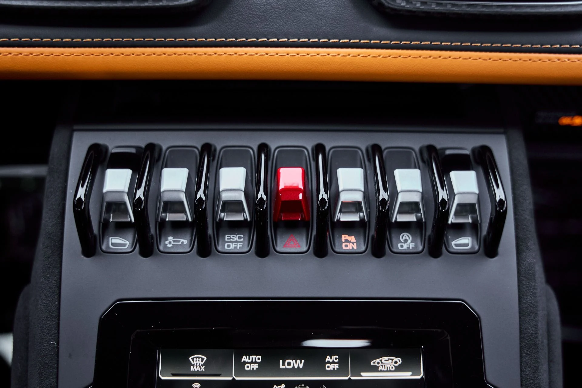 mph068_4095421106_Used_2023_Lamborghini_Huracan_Tecnica_Base_1777011723_01476b7124