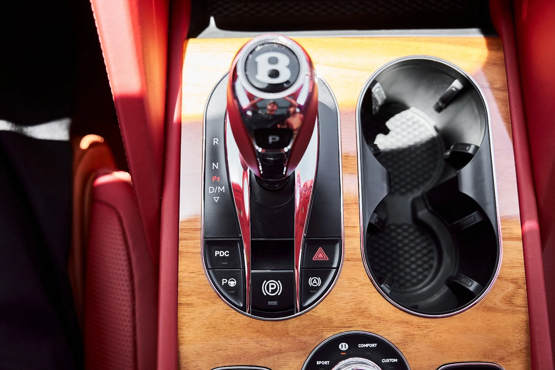 mph068_4110823846_Used_2023_Bentley_Bentayga_V8_1780709115_5455b36a57