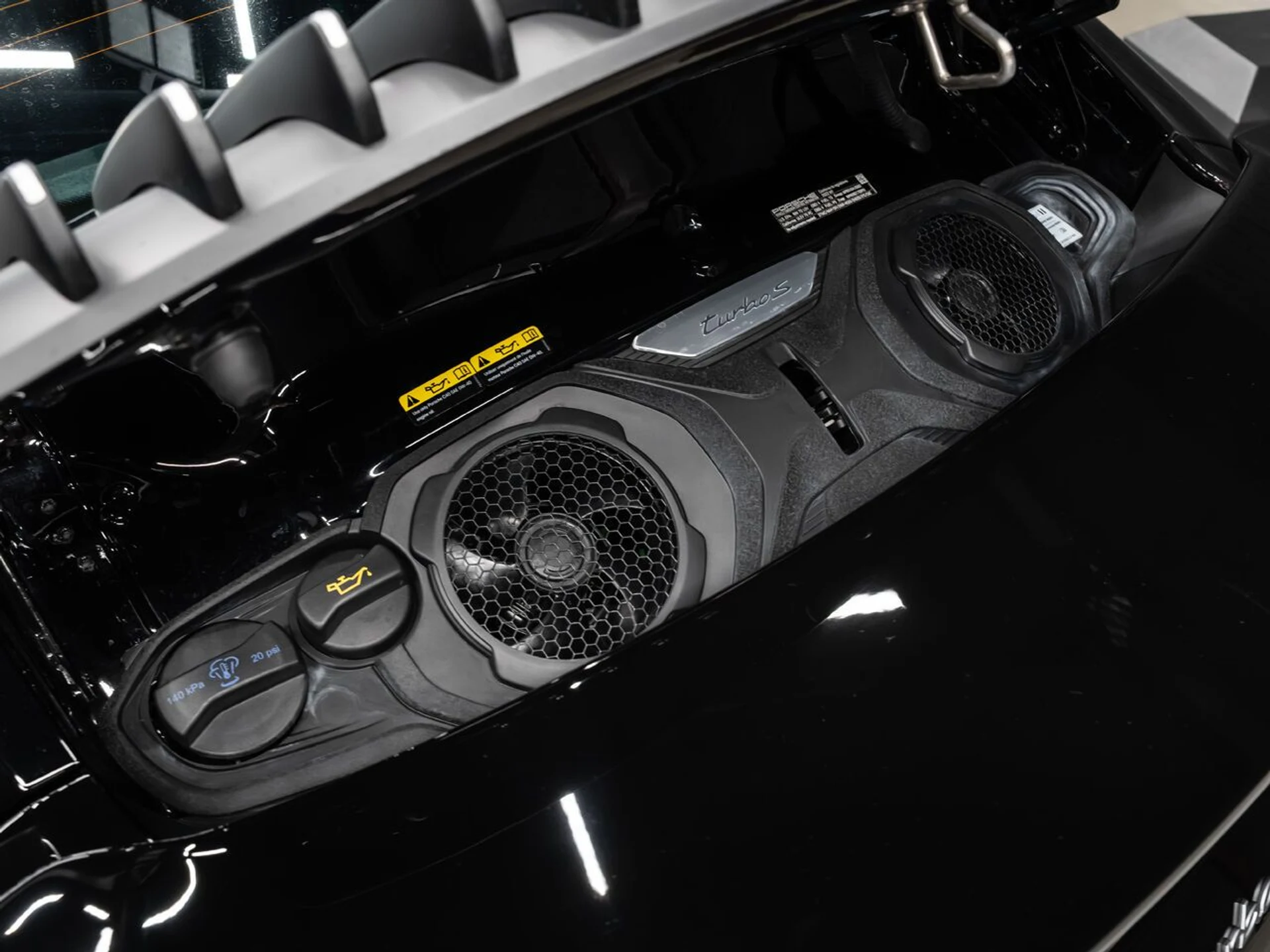 mph068_413664194_porsche_911_2022_81c02a8f91
